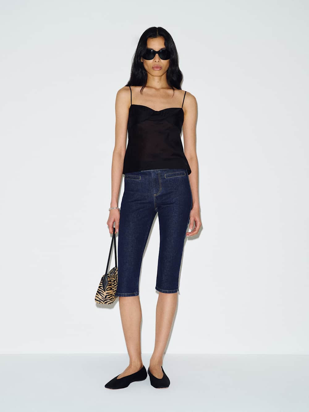 Zoee Stretch Mid Rise Capri Jeans | Reformation (Global)