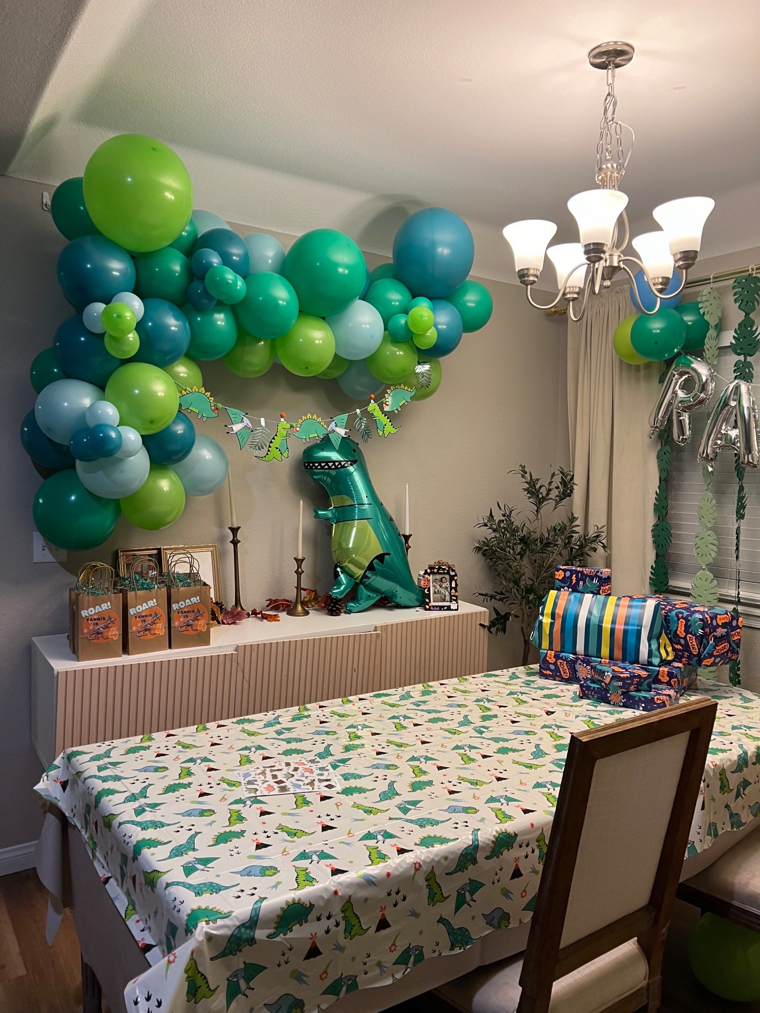Dino party decor! Some items are no longer available so I linked similar ones I would use instead! 🦖🎉🎊

#LTKParties #LTKKids