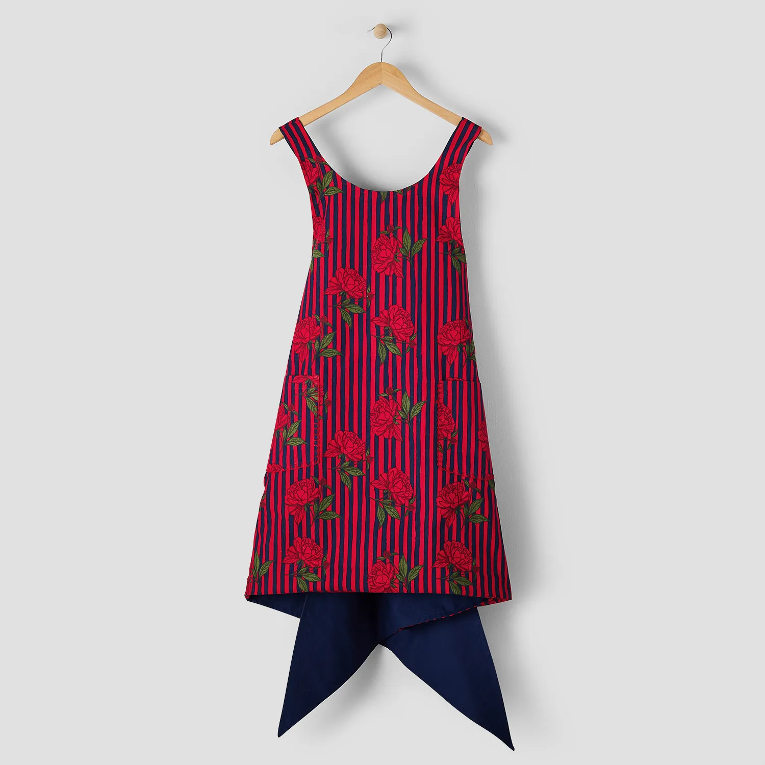 Mariana Velásquez x Sur La Table Peony Smock Apron | Sur La Table