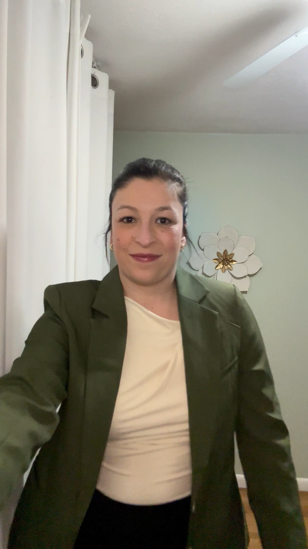 Olive green might be my new favorite color 

#LTKmomlife #LTKootd #LTKdayinmylife