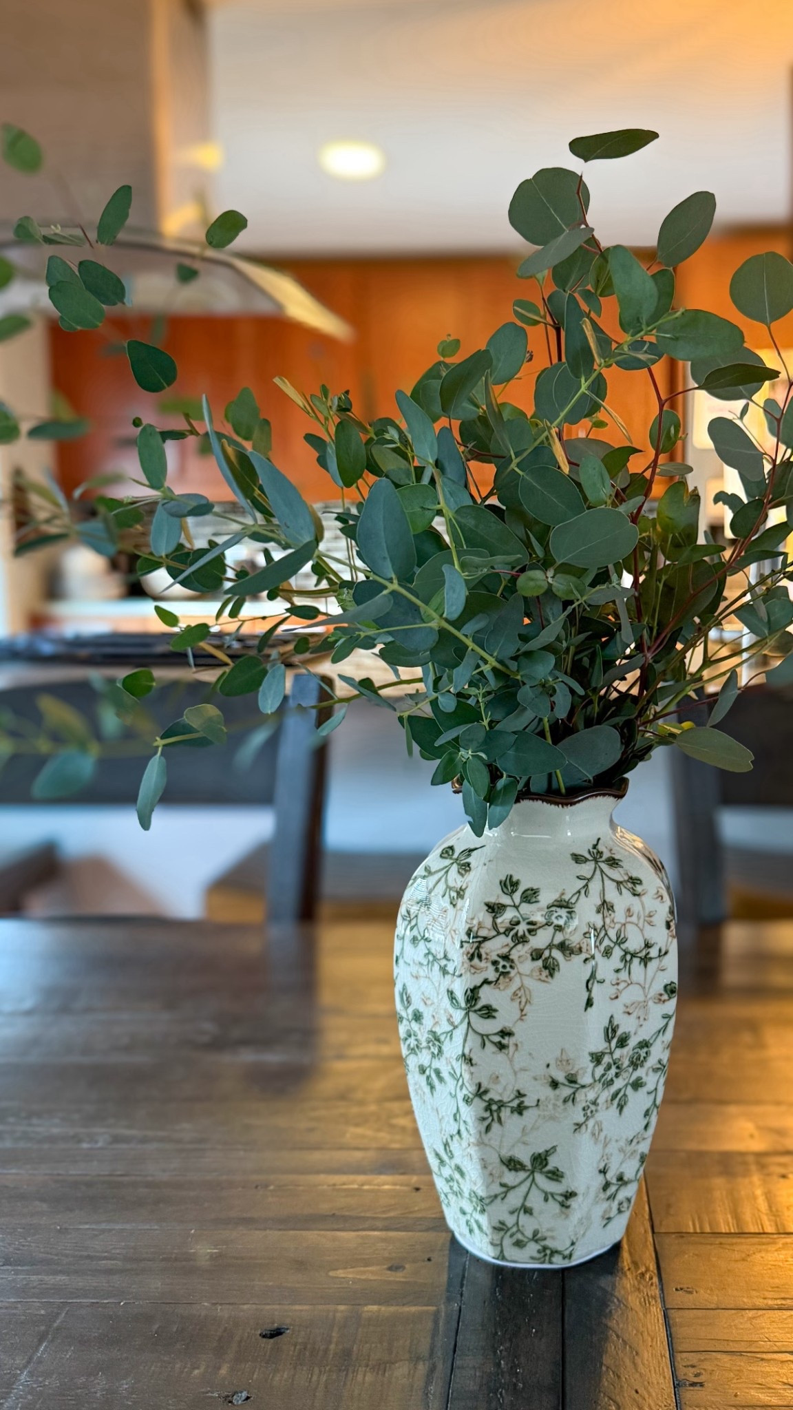 Such a pretty vase! Comes in a bunch on styles! 

Home decor, spring decor, florals 


#LTKHome #LTKdayinmylife #LTKSeasonal