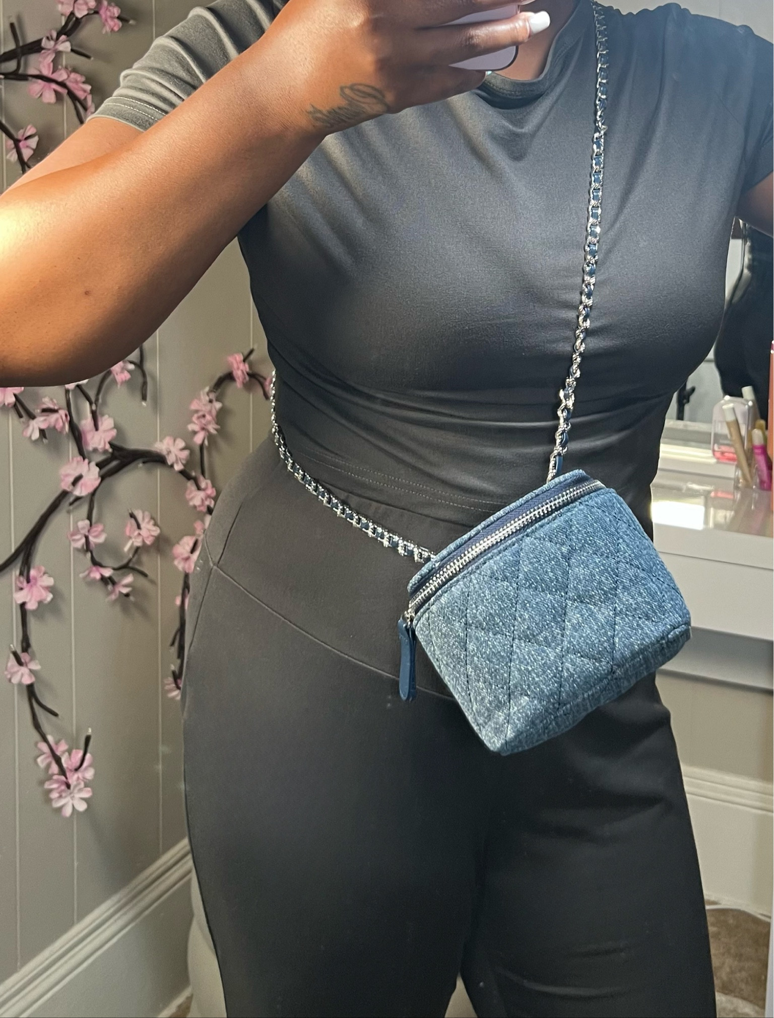 Perfect sized Denim bag . Stadium | concert approved 

#LTKStyleTip #LTKFindsUnder100 #LTKFindsUnder50