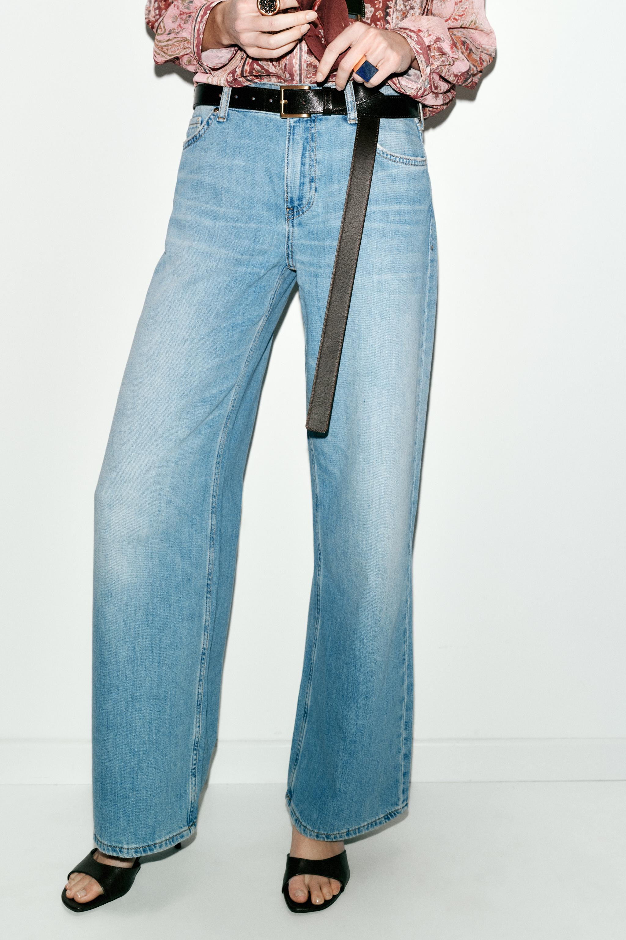 Z1975 LOW RISE WIDE LEG JEANS | Zara US