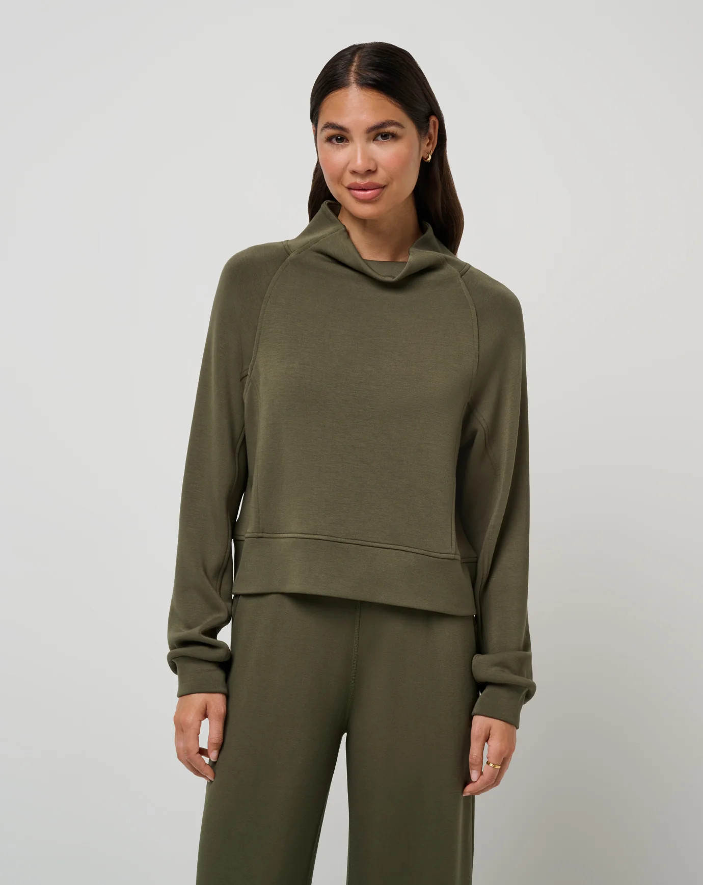 Skyloft Soft Funnel Neck | TravisMathew