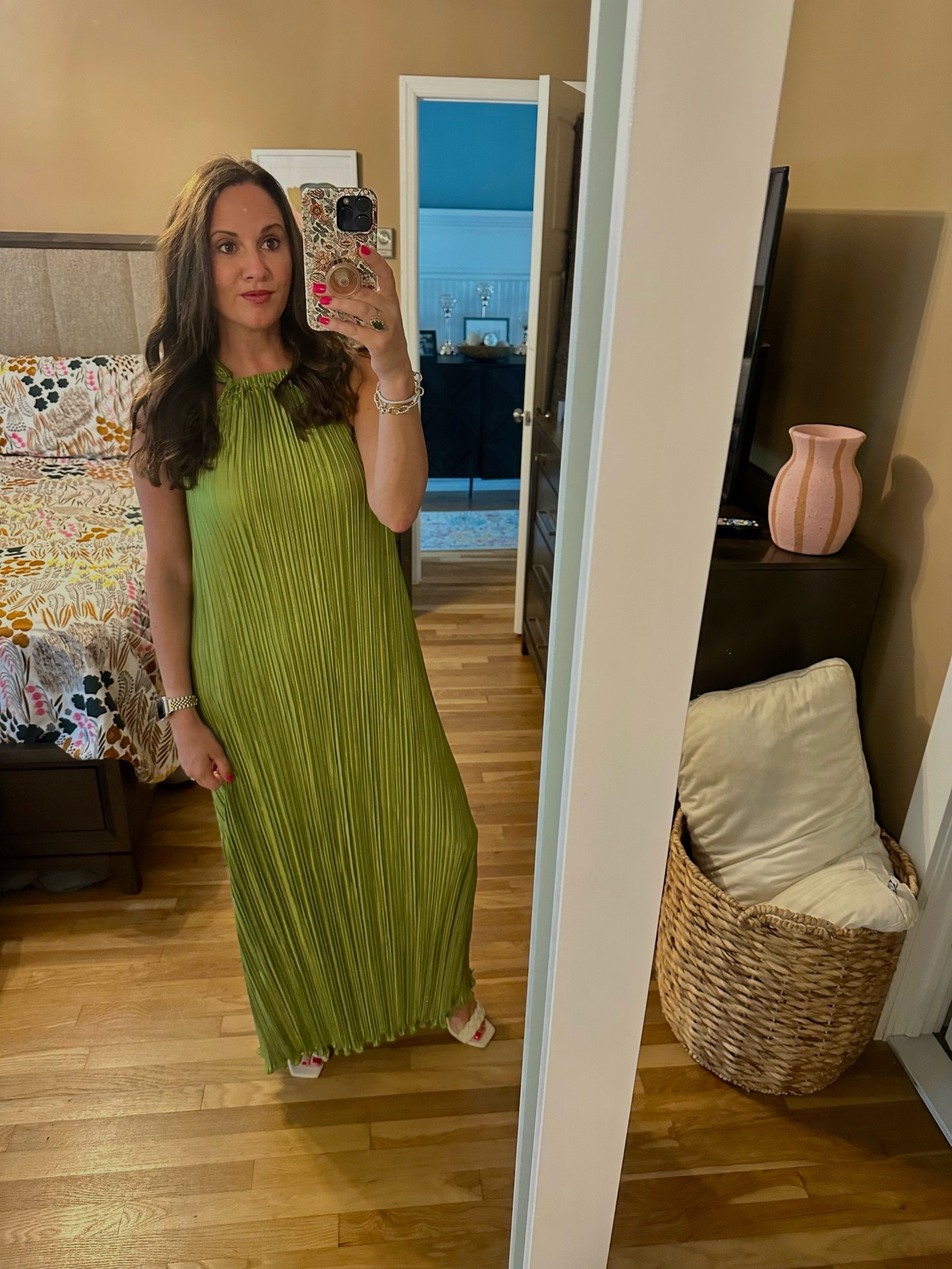This #dress! Under $100 and comes in a few gorgeous colors — I already have it in navy but recently got the green for a formal event we had this weekend. Perfect #weddingguest dress for summer, or even vacation.

#LTKootd #LTKWedding #LTKSeasonal