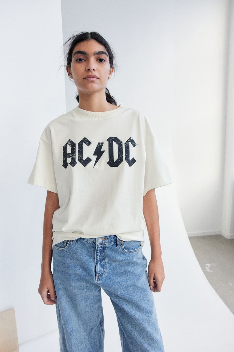 Long Printed T-shirt - Cream/AC/DC - Ladies | H&M US | H&M (US + CA)