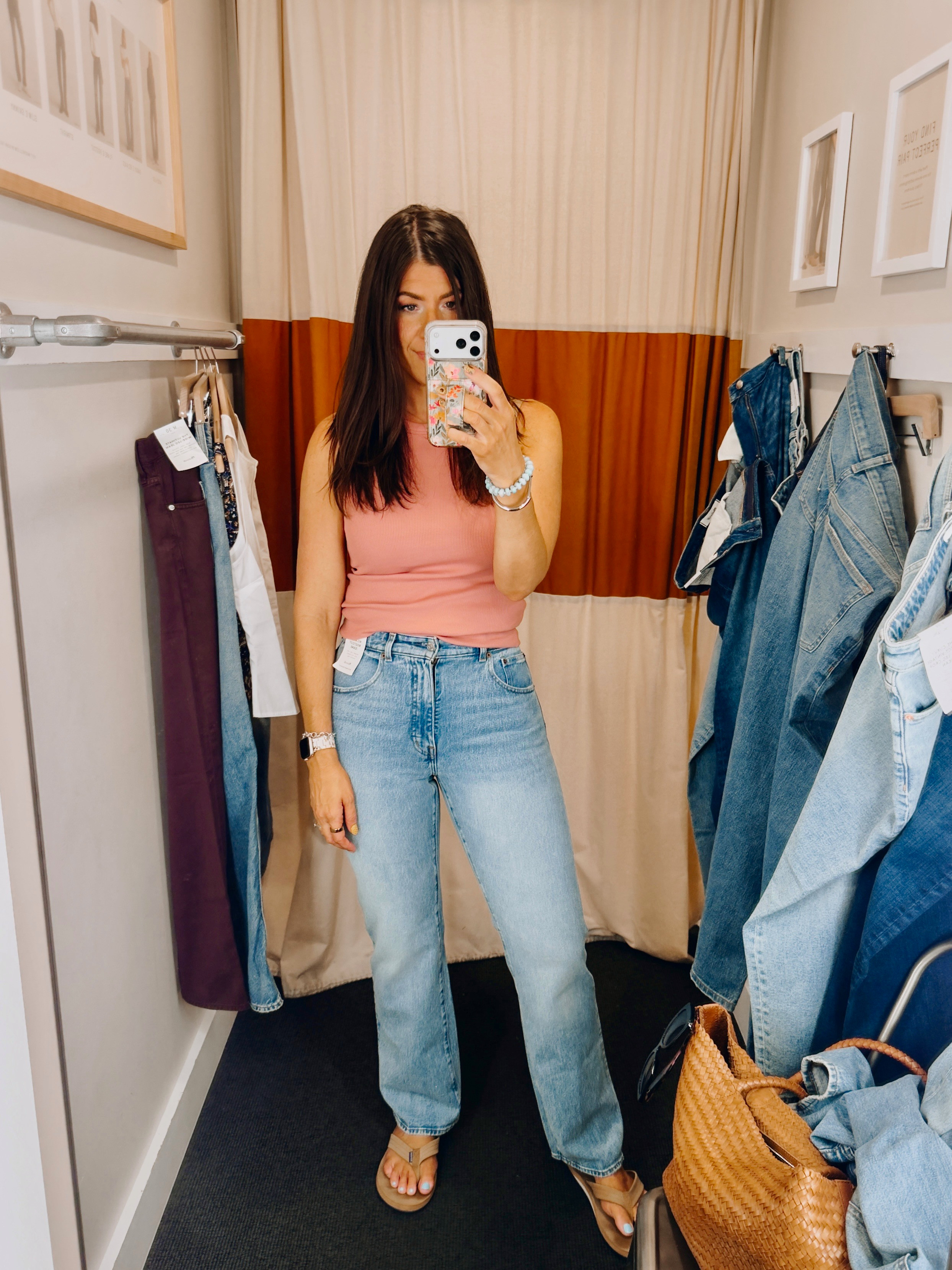 Regular relaxed boot cut, waering 29 regular 

I prefer curvy in all styles at Madewell except the perfect vintage wide leg,

Madewell denim sale, fall denim, midsize jeans, bootcut, barrel, crop, summer to fall, year round denim, midsize style  

 #LTKxMadewell #LTKSaleAlert #LTKMidsize