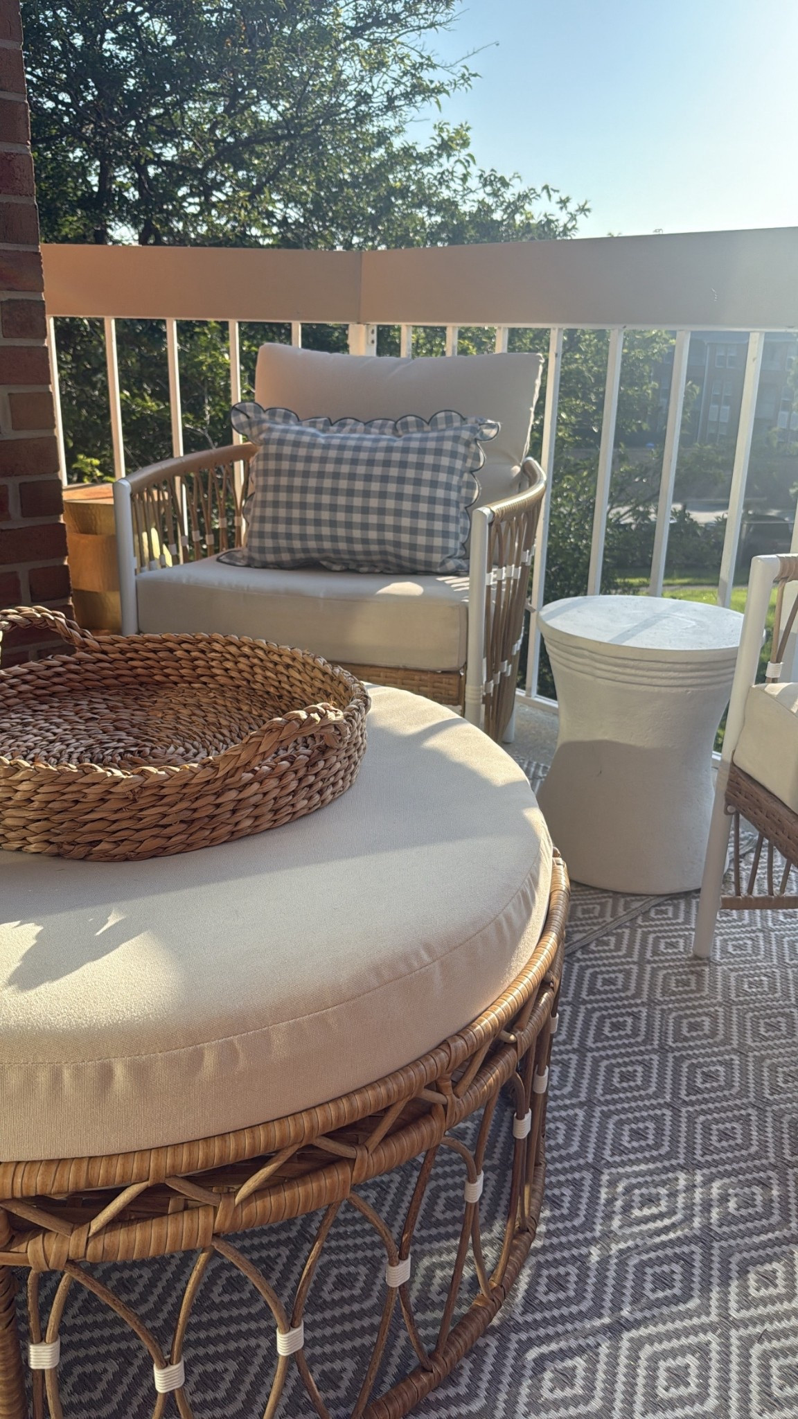 Summer patio finds 


Walmart outdoor living 
Serina and Lilly dupes
Southern homes 

#LTKHome #LTKFamily #LTKSeasonal