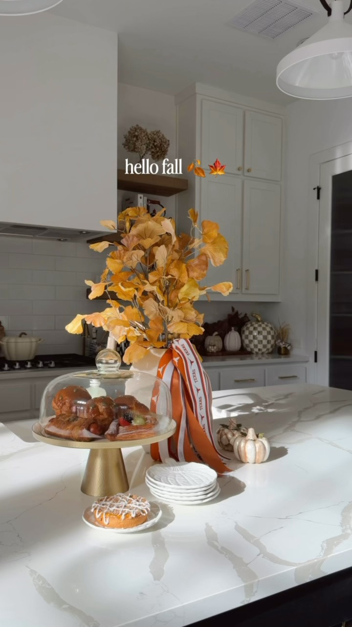 Hello fall! Fall decor with fall breakfast!

#LTKSeasonal #LTKHome