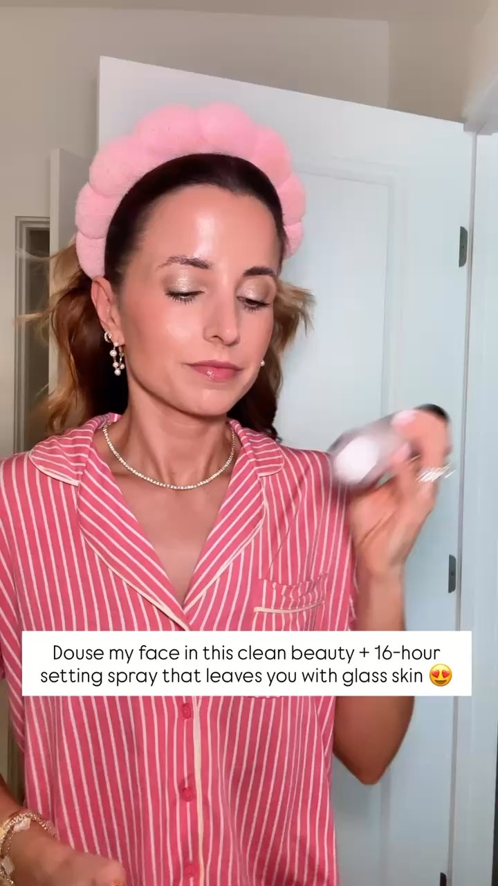 Aging backwards and here’s how! Some of my favorite anti-aging must haves! 16+ hour setting spray that leaves you with glass skin! Clean beauty. 


#LTKBeauty #LTKgrwm #LTKselfcare