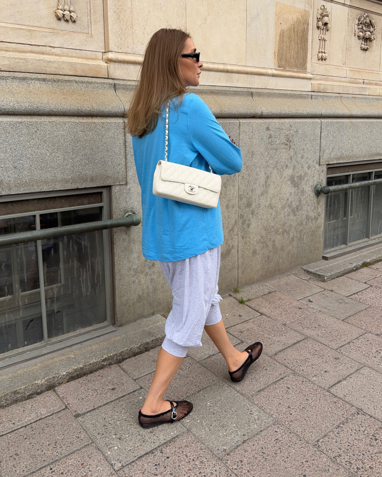 Long sleeve: Next - Size M
Shorts: Zara ref 1026/183/803 - size S
Shoes: Alaia Fishnet ballet flats - size 38
Bag: Vintage Chanel East West flap bag

#LTKsummer #LTKeurope #LTKfestival