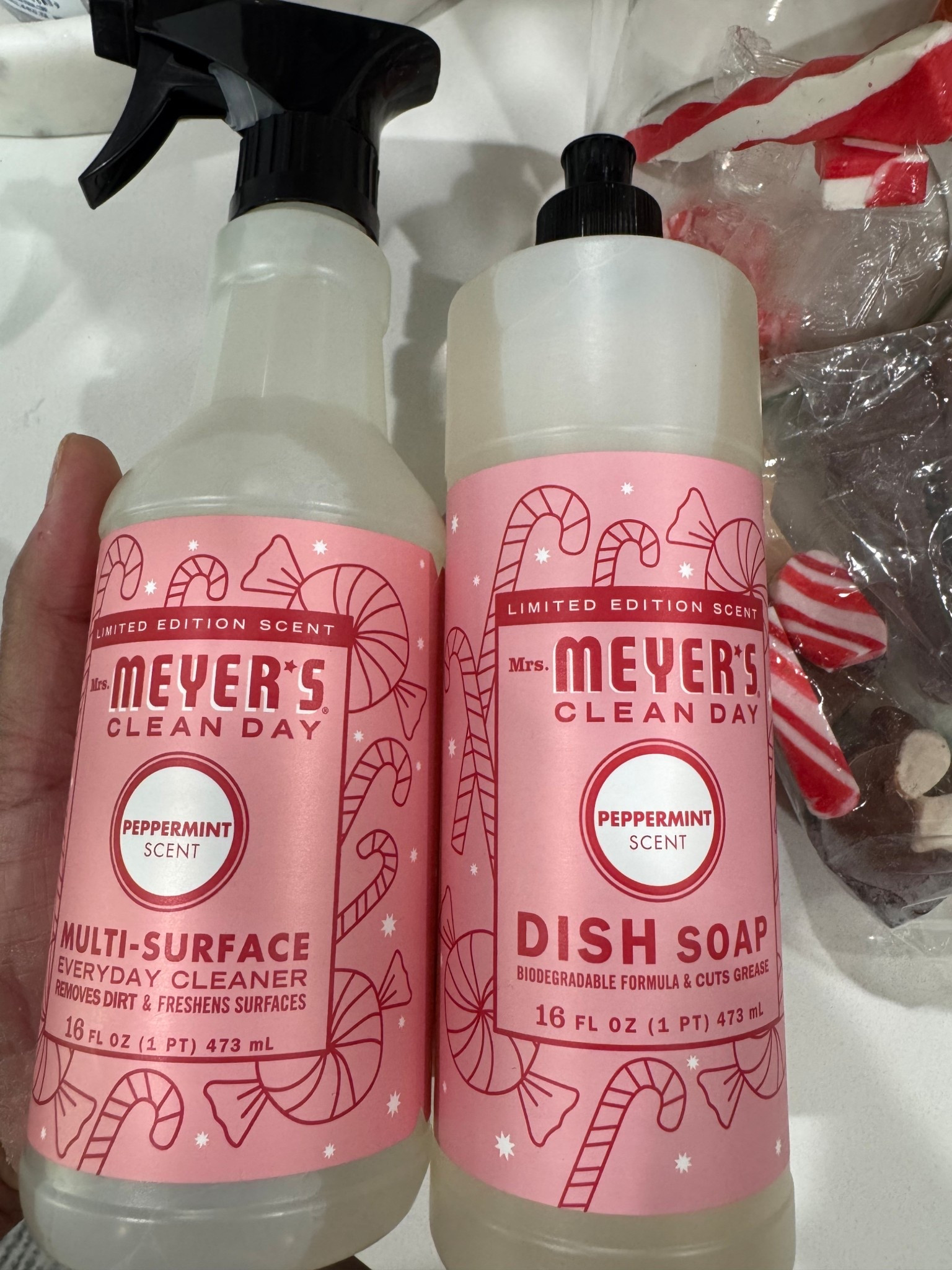 Holiday kitchen cleaning essentials 🎄❤️🤍🧼

#LTKHome #LTKHoliday