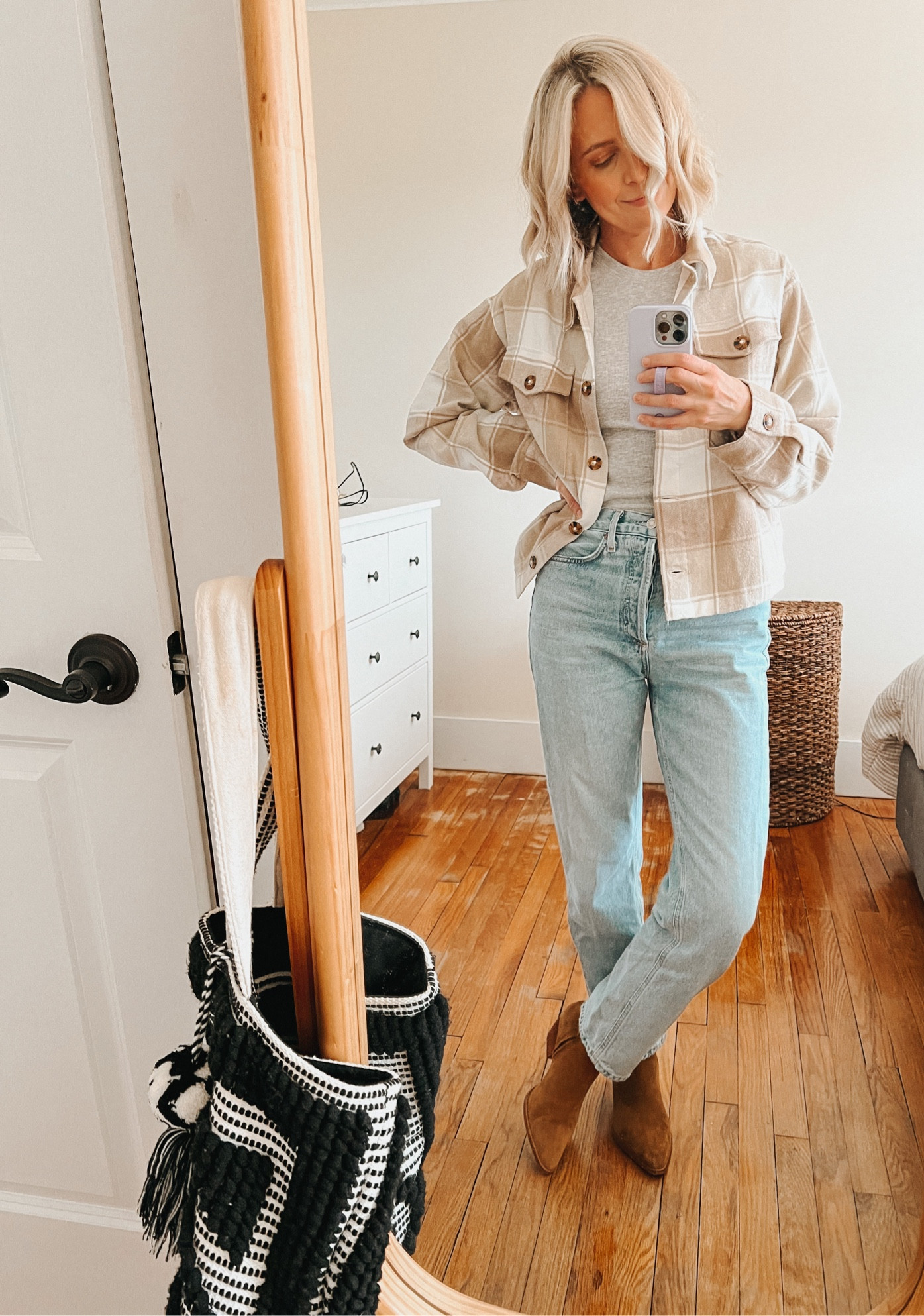 Size down two sizes in the jeans 🌟

#LTKstyletip #LTKshoecrush #LTKfit