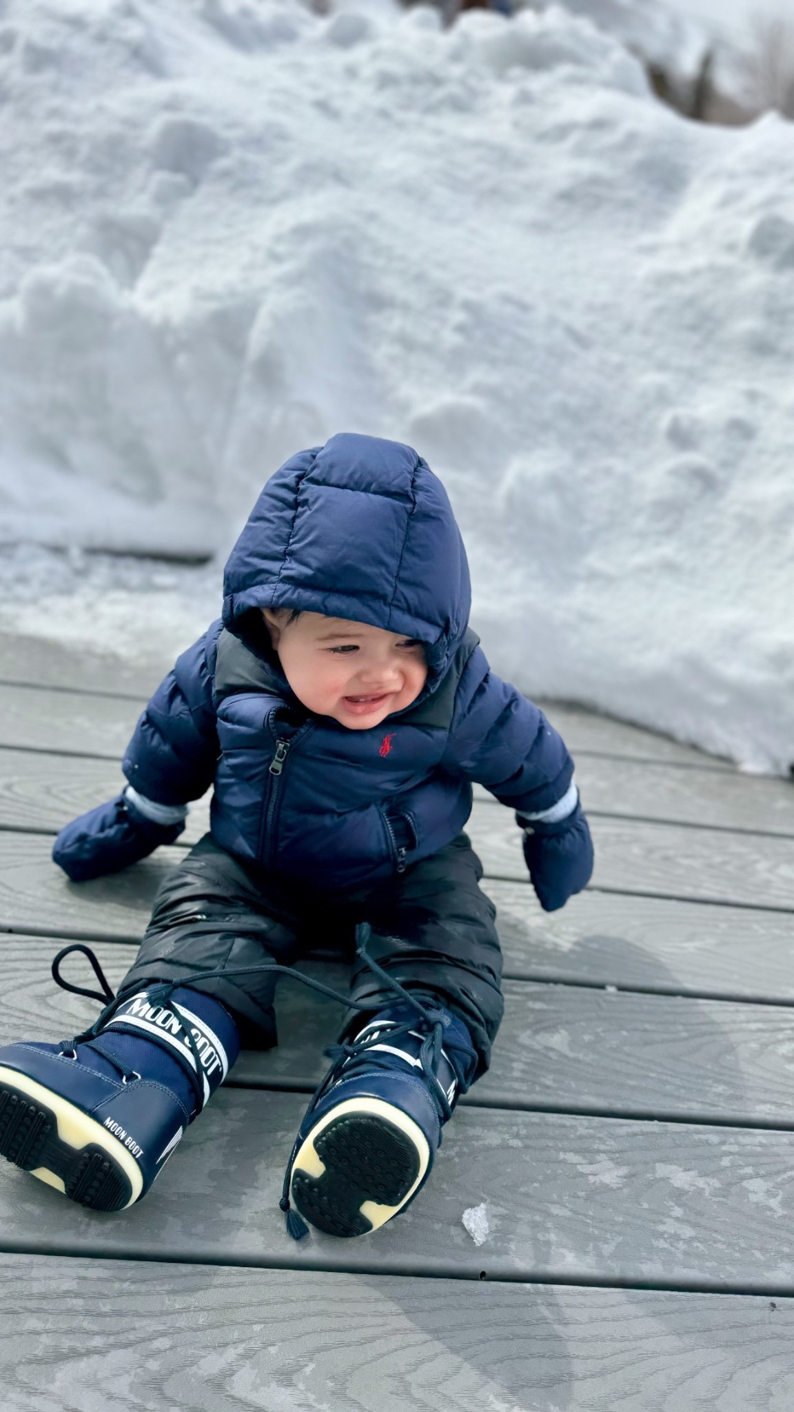 My mini toddler’s snow look ft baby moon boots!!❄️🥰😂🥹

#LTKKids #LTKSeasonal #LTKBaby
