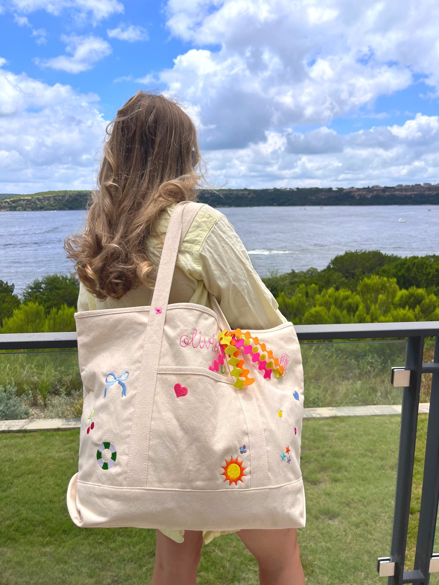 Loveeeee a good boat tote stitched with a lot of loveeeee 🪡 

#LTKTravel #LTKSwim #LTKItBag
