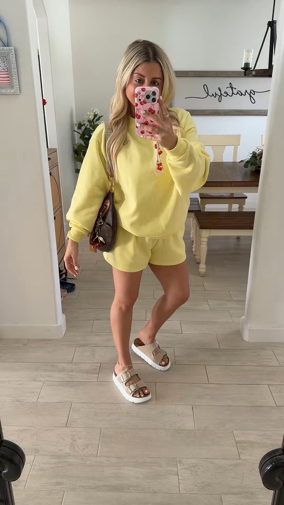 OOTD 
Alo set small
Sandals tts

#LTKootd