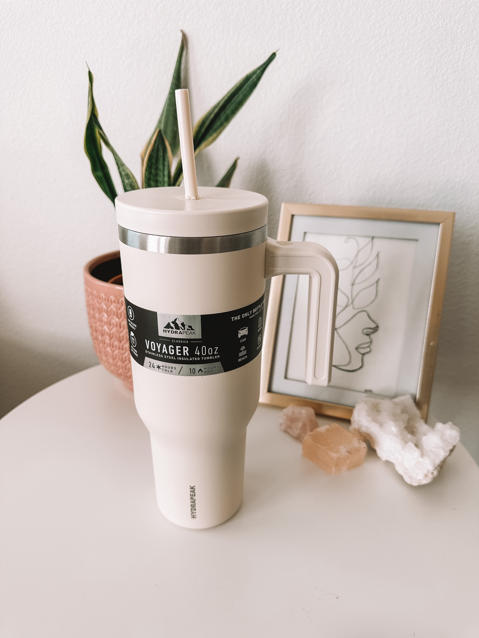 the prettiest 40oz Stanley duuuupe! My hydrapeak keeps my drinks just as cold and as long as my Stanley’s!

#LTKfit #LTKGiftGuide #LTKunder50