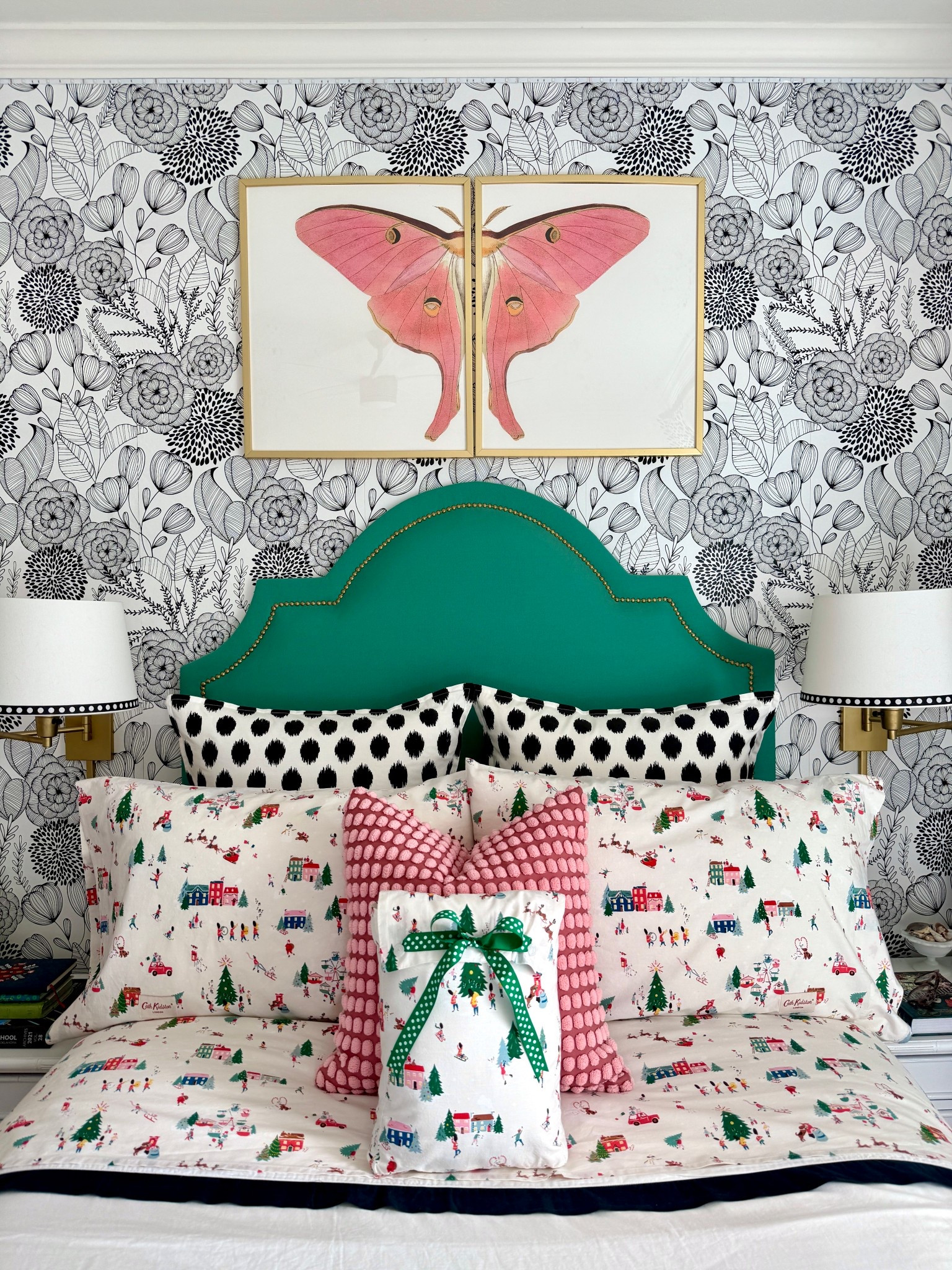 Split Butterfly prints and more of my favorites all 40% off, best sale of the year! 
@urbangardenprints

#LTKHome #LTKSaleAlert #LTKGiftGuide