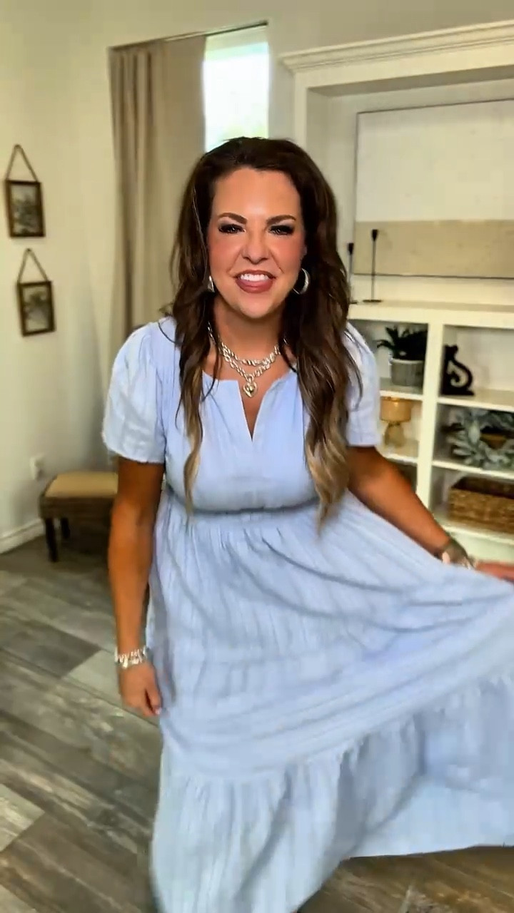 Fabulous Flowy Dress ✨
@Btfbm #springfashion #fyp #ootd #dress