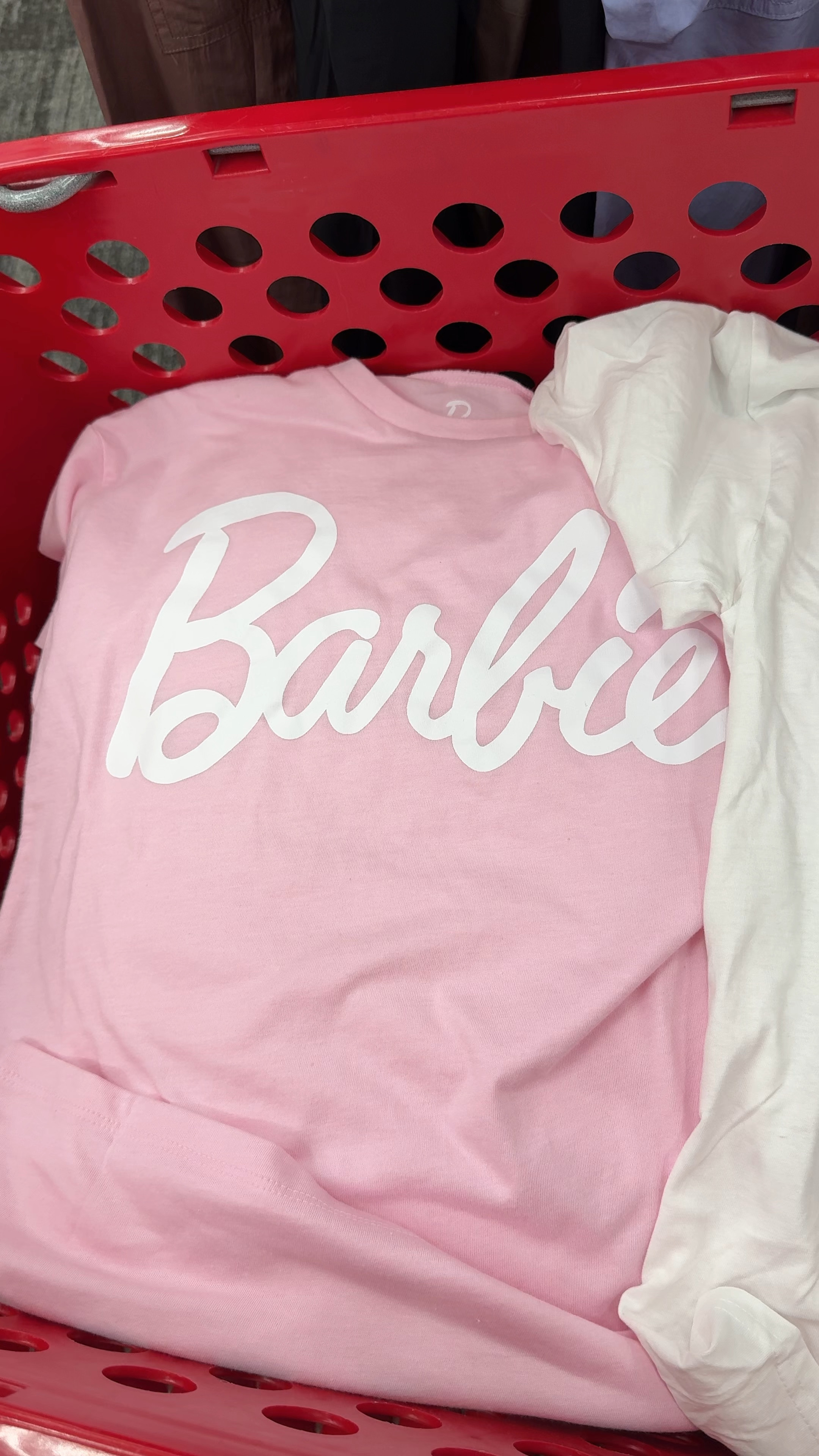 Barbie t-shirt 

#LTKsalealert
#LTKFindsUnder50 
#LTKFindsUnder100
#LTKSeasonal 
#LTKStyleTip
#LTKBacktoSchool 
