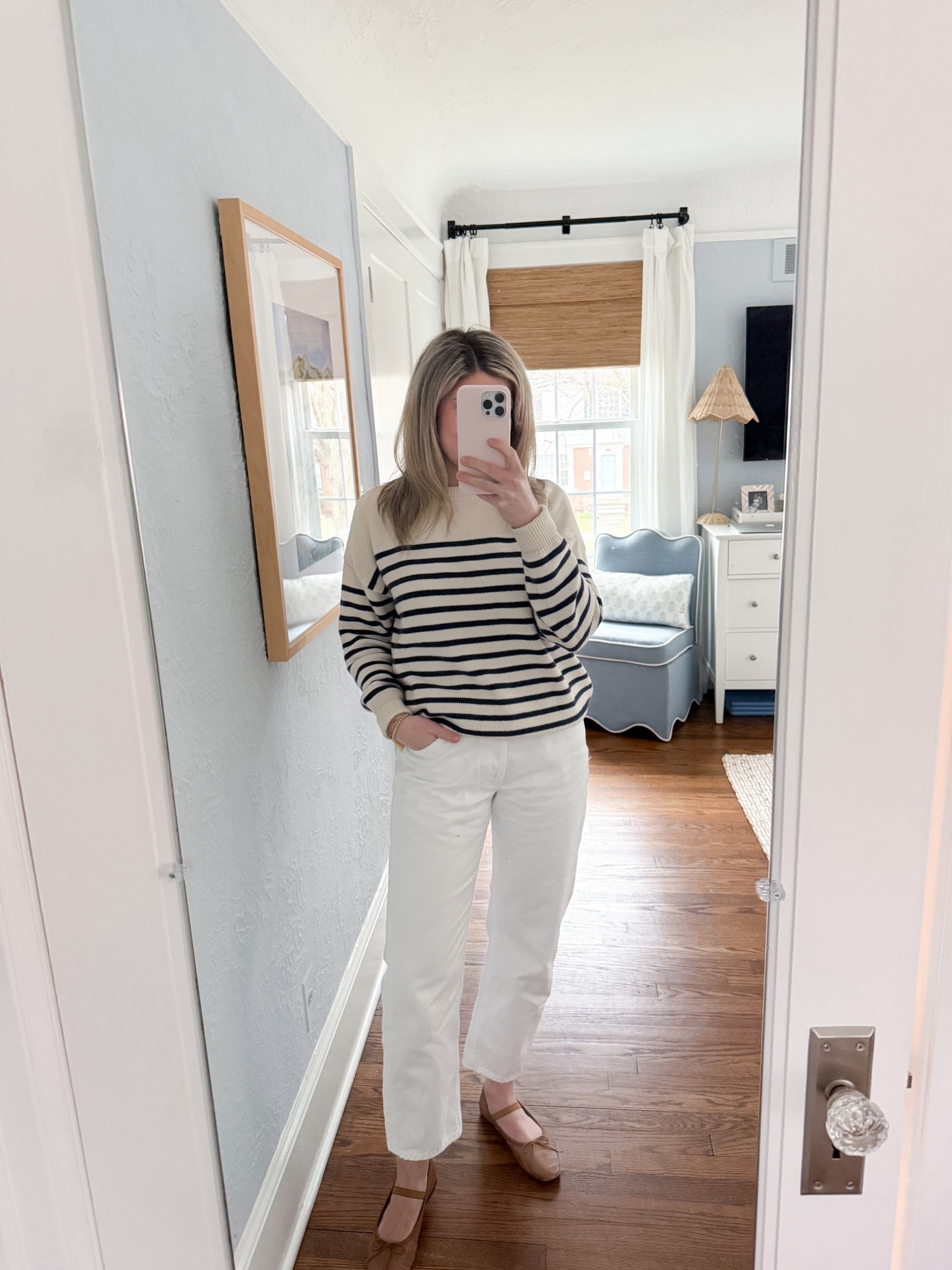 Striped sweater and white jeans. The perfect early spring outfit 