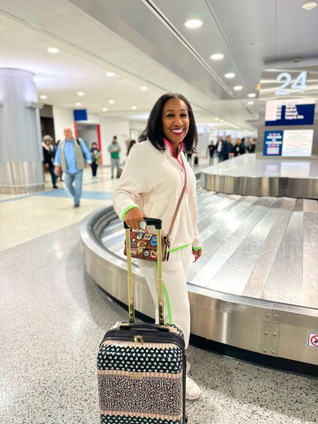 Here’s What To Pack For Vegas - My Vegas airport outfit details