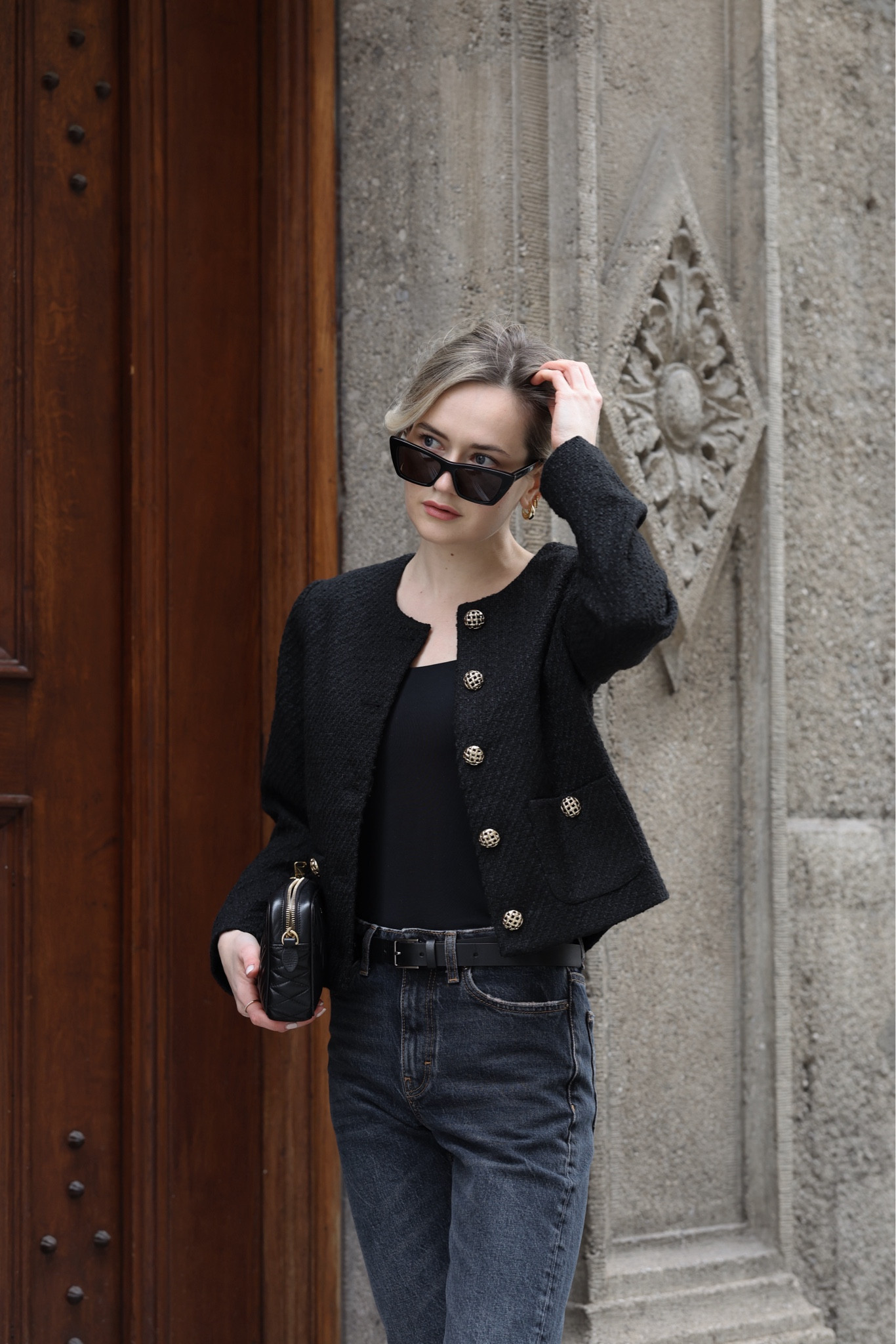 🖤
#blackjacket #blackjackets #schwarzejacke #tweedjacke #tweedjacket #croppedjeans #blackoutfit #springoutfit #workwear #workoutfit #elegantoutfits

#LTKstyletip #LTKSeasonal #LTKworkwear