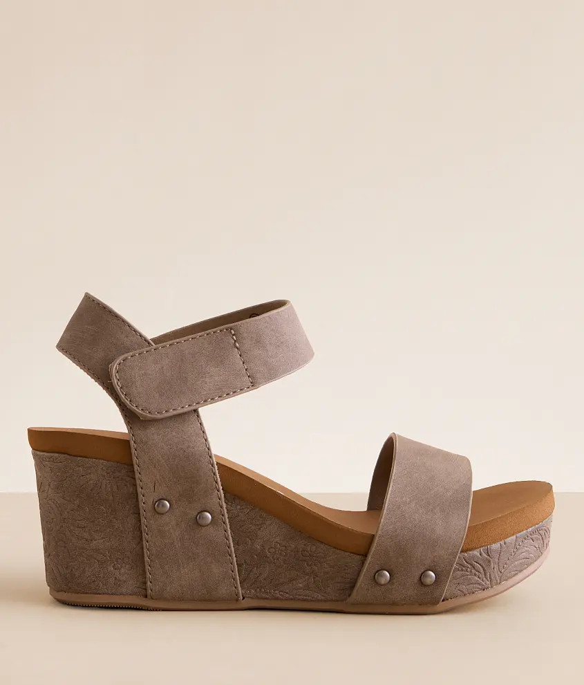 Devon Embossed Wedge Sandal | Buckle