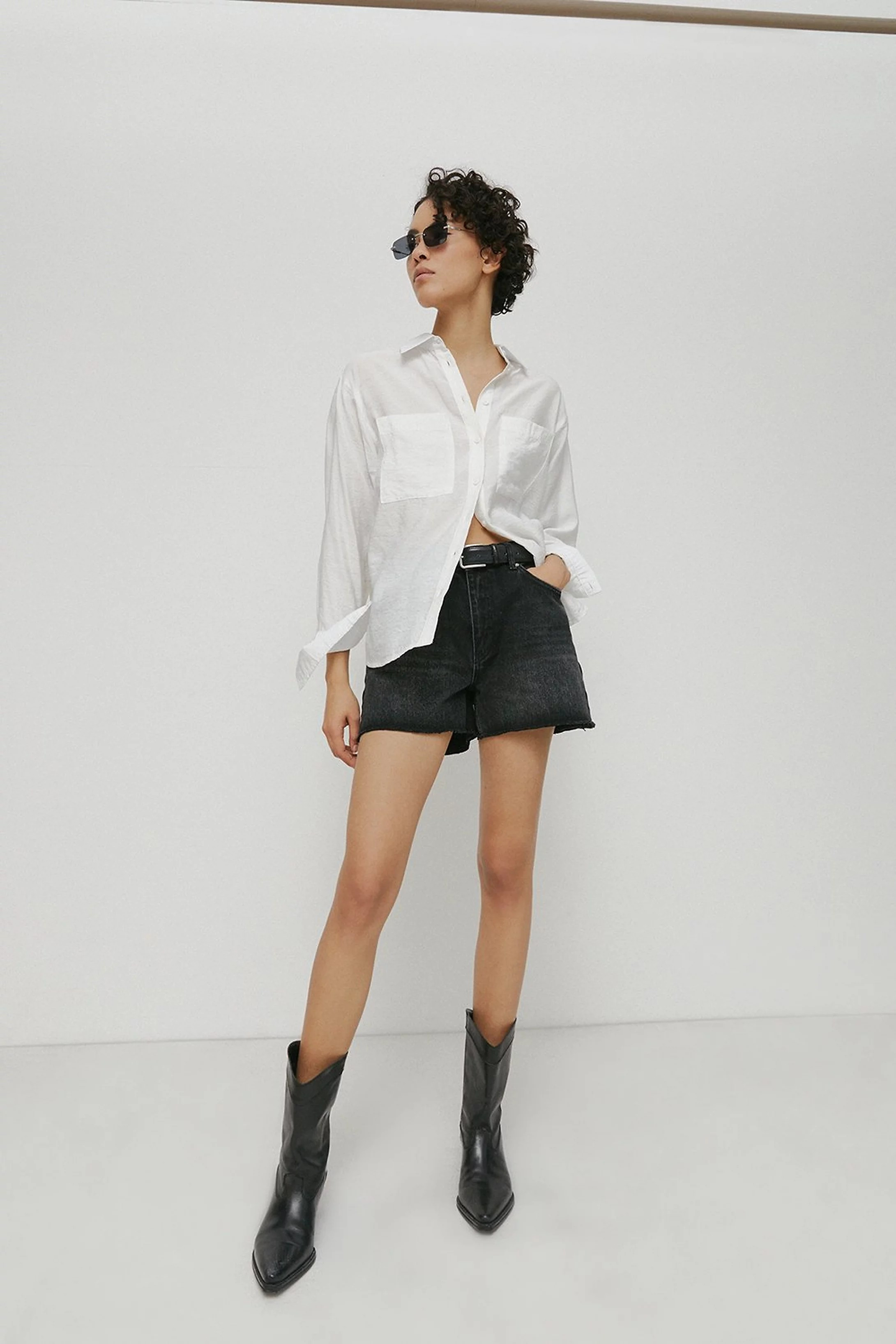 Denim Raw Hem Mom Shorts | Warehouse UK & IE