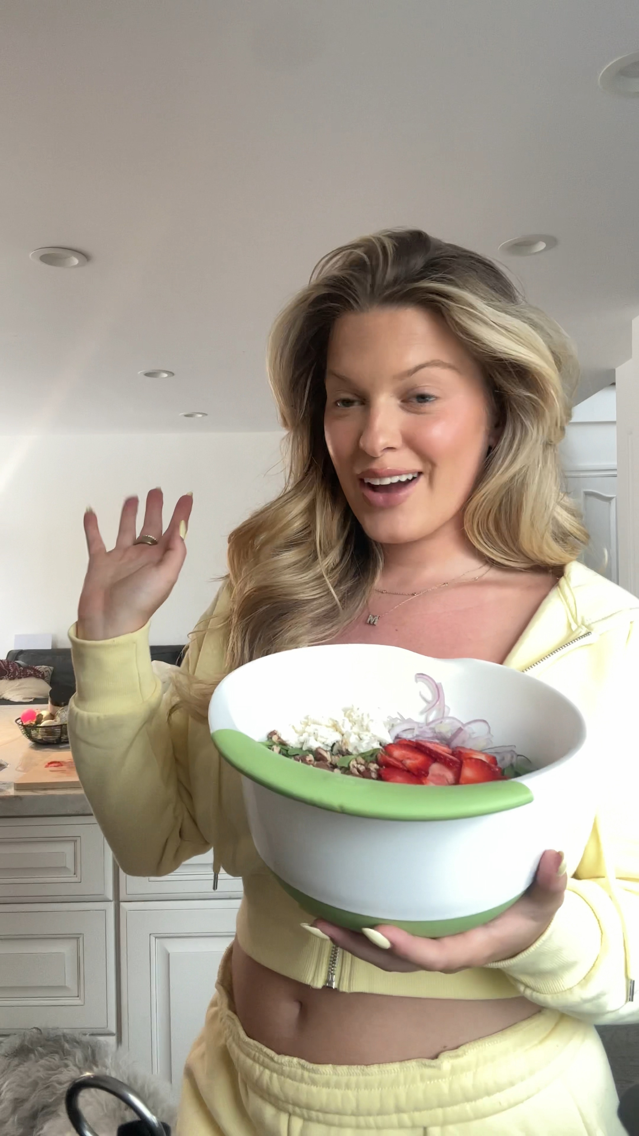 the key is fruit that’s in season !!! think berries, stone fruits and melons 🫶🏼 also don’t sleep on the tj’s tri tip — SO GOOD #saladrecipe #weeknightdinner #summerrecipes #traderjoesfoodreviews #saladsoftiktok

#LTKSeasonal #LTKhome #LTKVideo