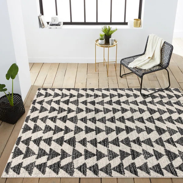 Farnham Moroccan Triangle Geometric Cream/Black Rug | Wayfair North America
