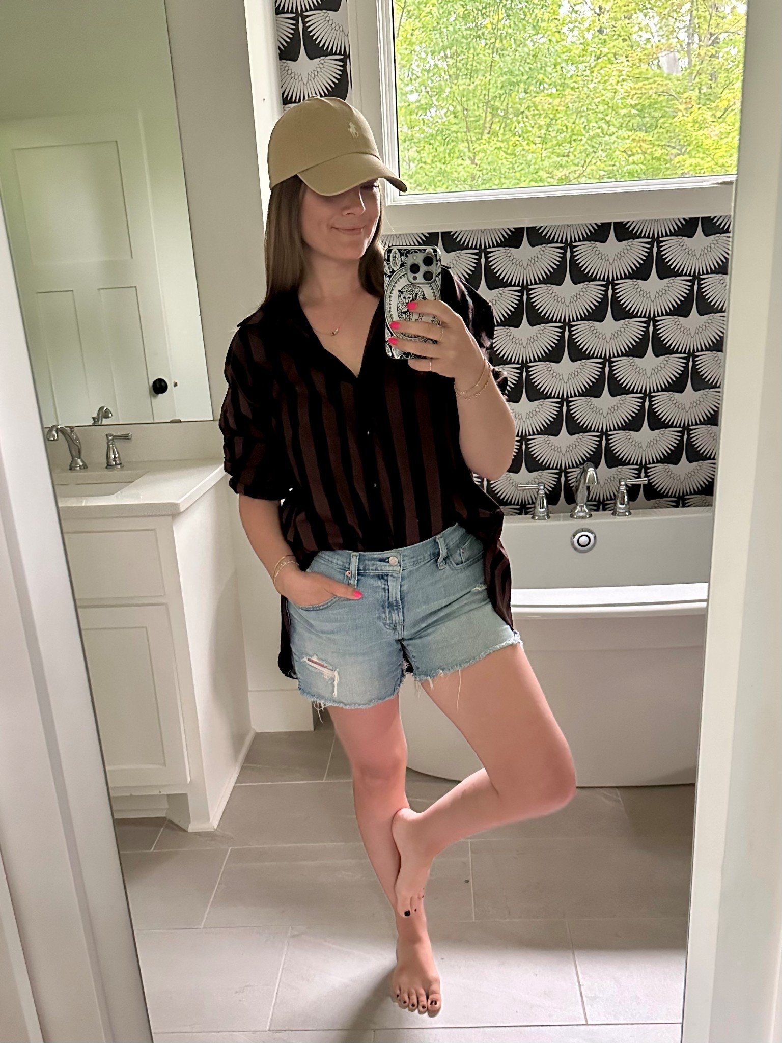 Ready for my son’s soccer game! Love this button down from AE, my Gap shorts and my Polo hat.

#LTKOver40 #LTKSaleAlert #LTKMidsize