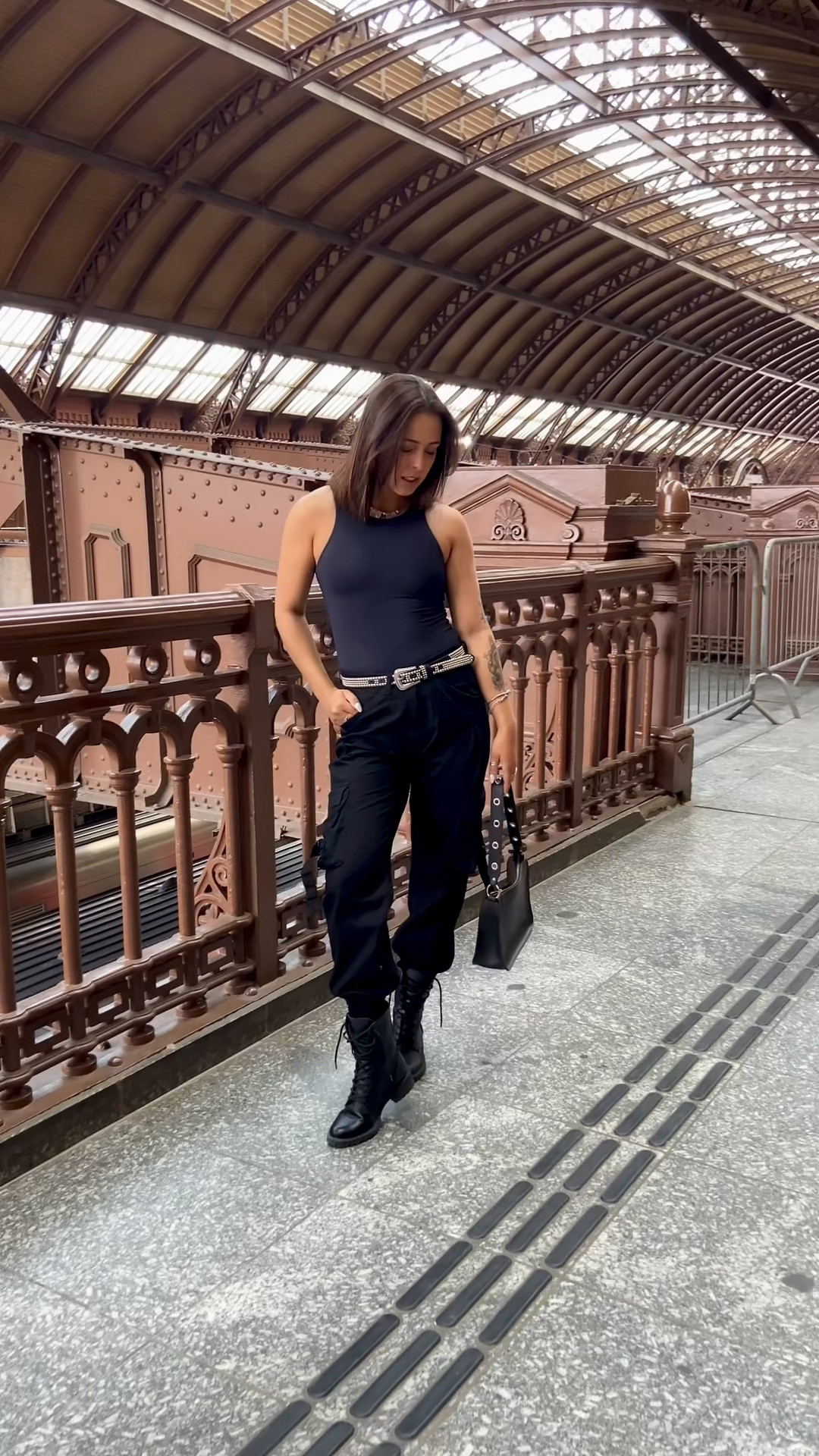 Eu sou a louca das botas e coturno e selecionei esse modelo pra vcs arrasarem também 😎

#NatalLTK #LTKGift

#LTKbrasil