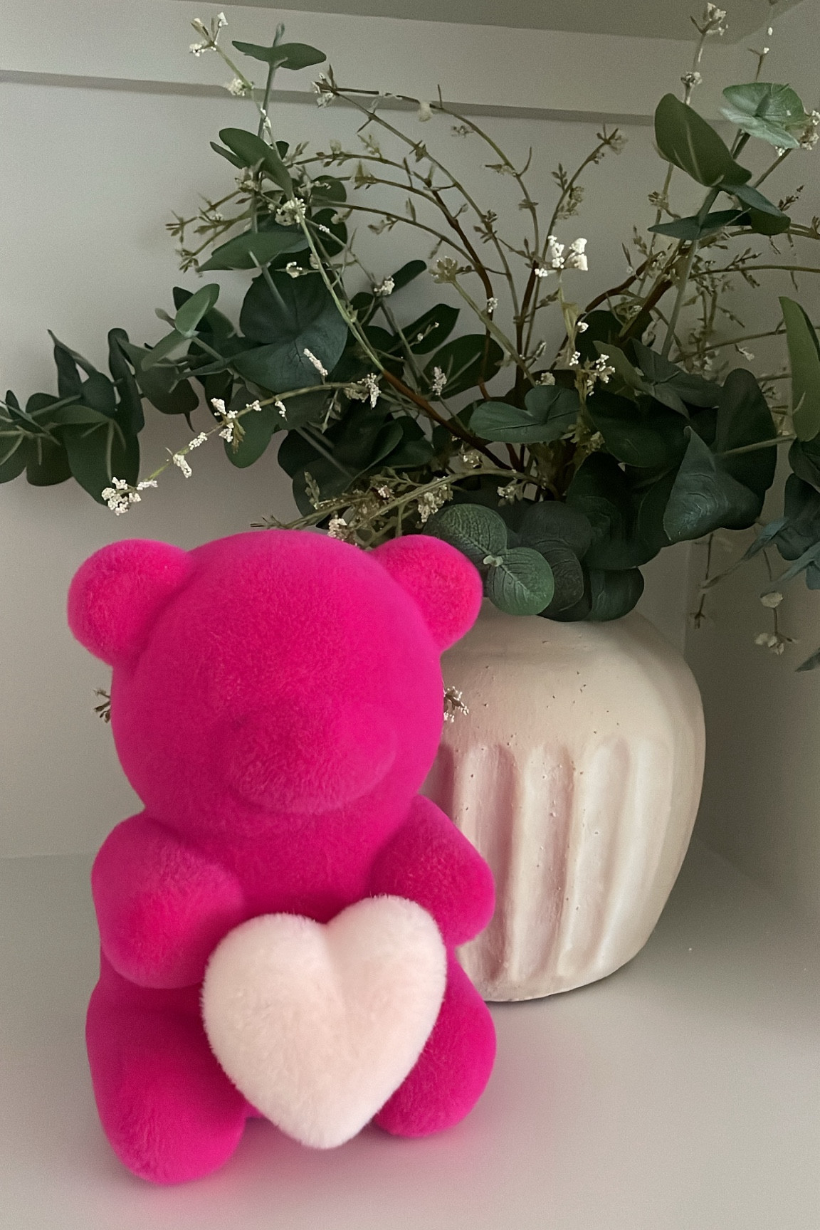 The cutest lil teddy bear you ever did see!! #flockeddecor #flockedholiday #fuzzybear #valentines #valentinesdaydecor #valentines2024 #gummybear

#LTKfindsunder50 #LTKhome #LTKSeasonal