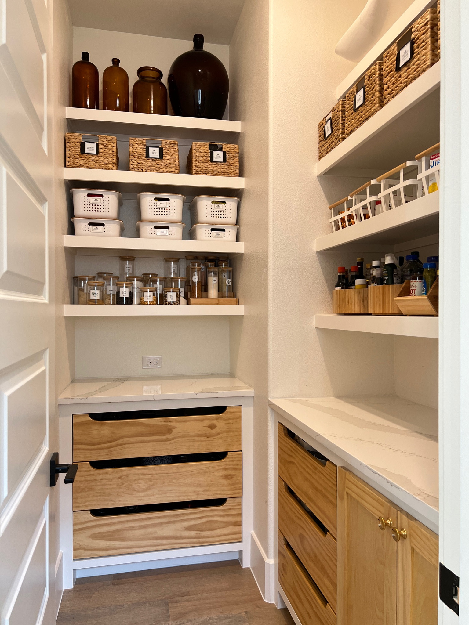 Are you ready to get organized for the new season?  If so, here’s your inspo! #pantryorganization #organizedlife

#LTKSeasonal #LTKhome