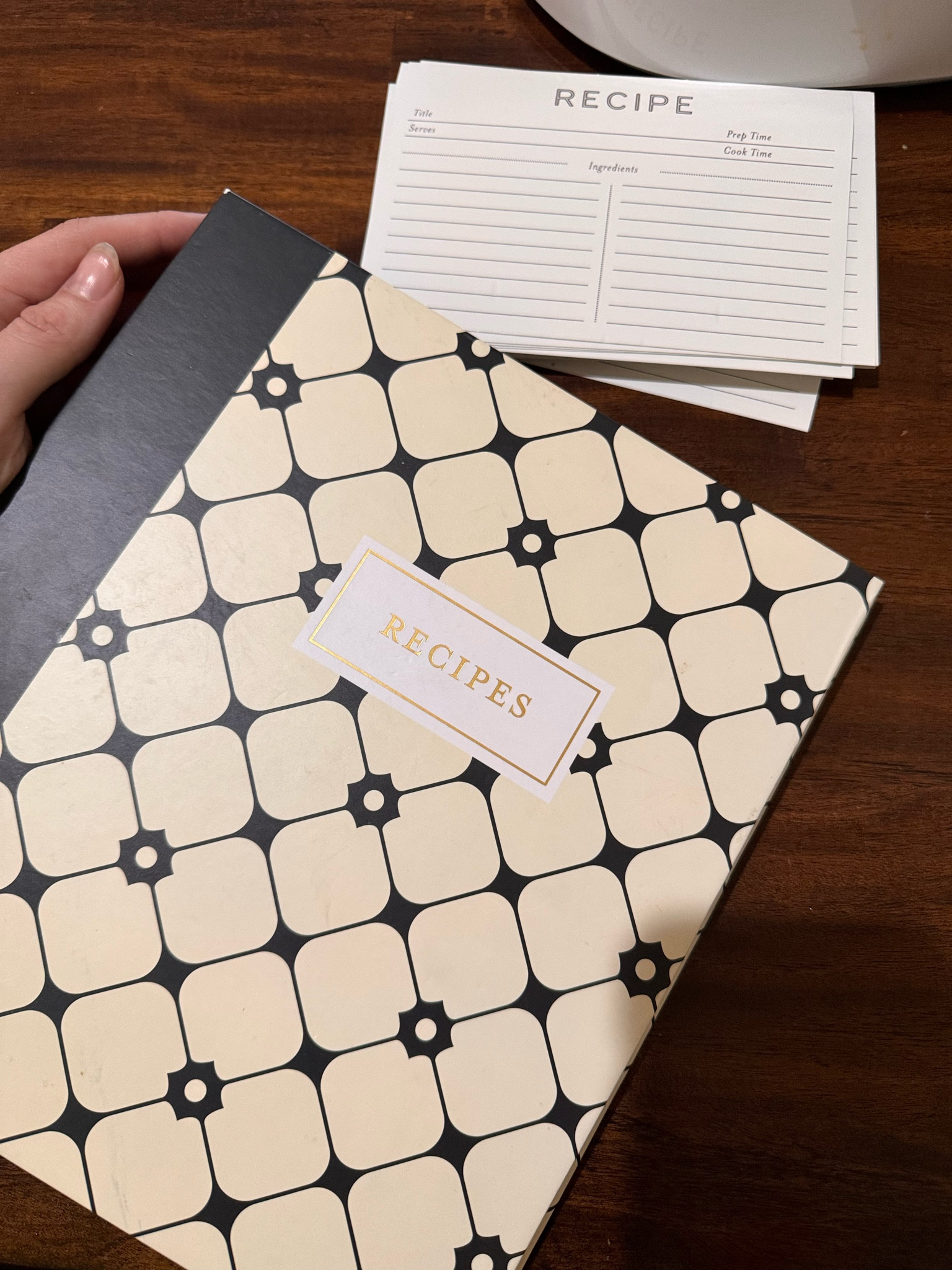 This recipe is great to store all of your handwritten or printed recipes! It’s makes for a great gift! 

#LTKHome #LTKGiftGuide #LTKFindsUnder50