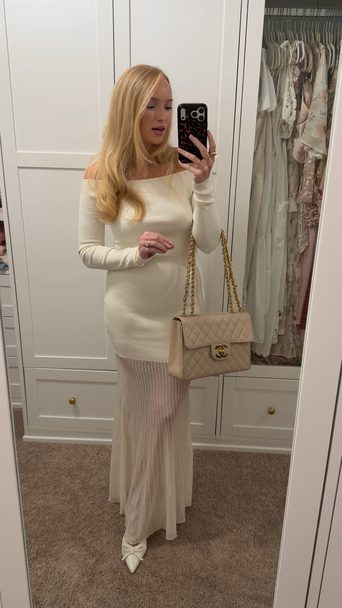 What I wore for a girls night out to celebrate my birthday. I got a medium for the right fit in the shoulders but it was a little roomy elsewhere 

White dress // birthday dress // winter bachelorette dress 

#LTKootd