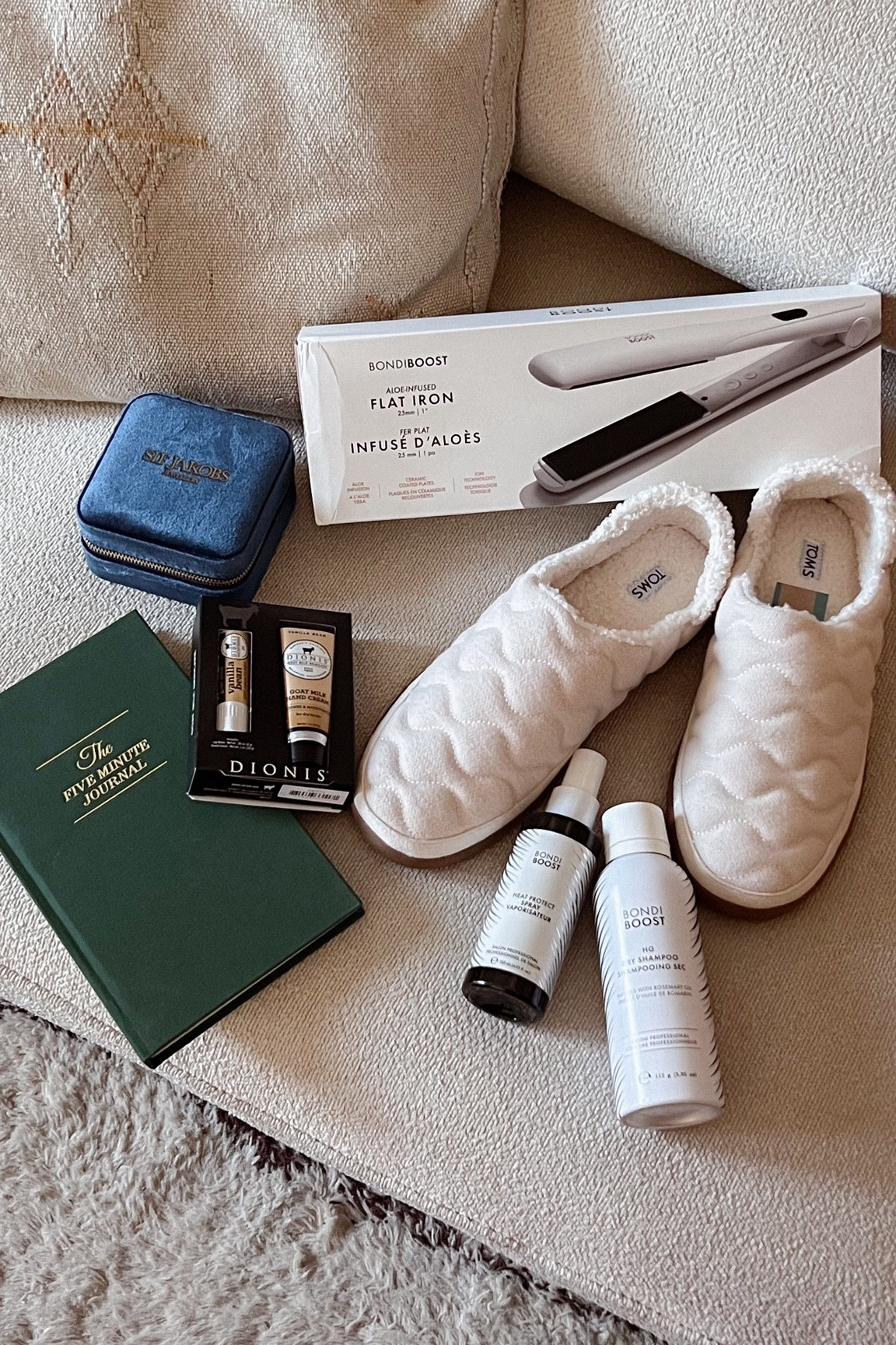 Holiday gift goodies ✨ 

#LTKSeasonal #LTKGiftGuide