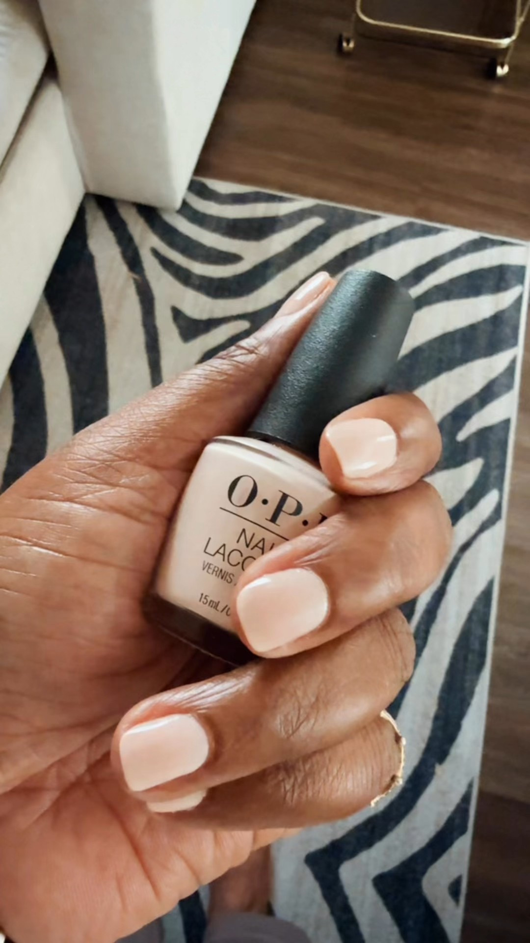 Loving this neutral color for the spring