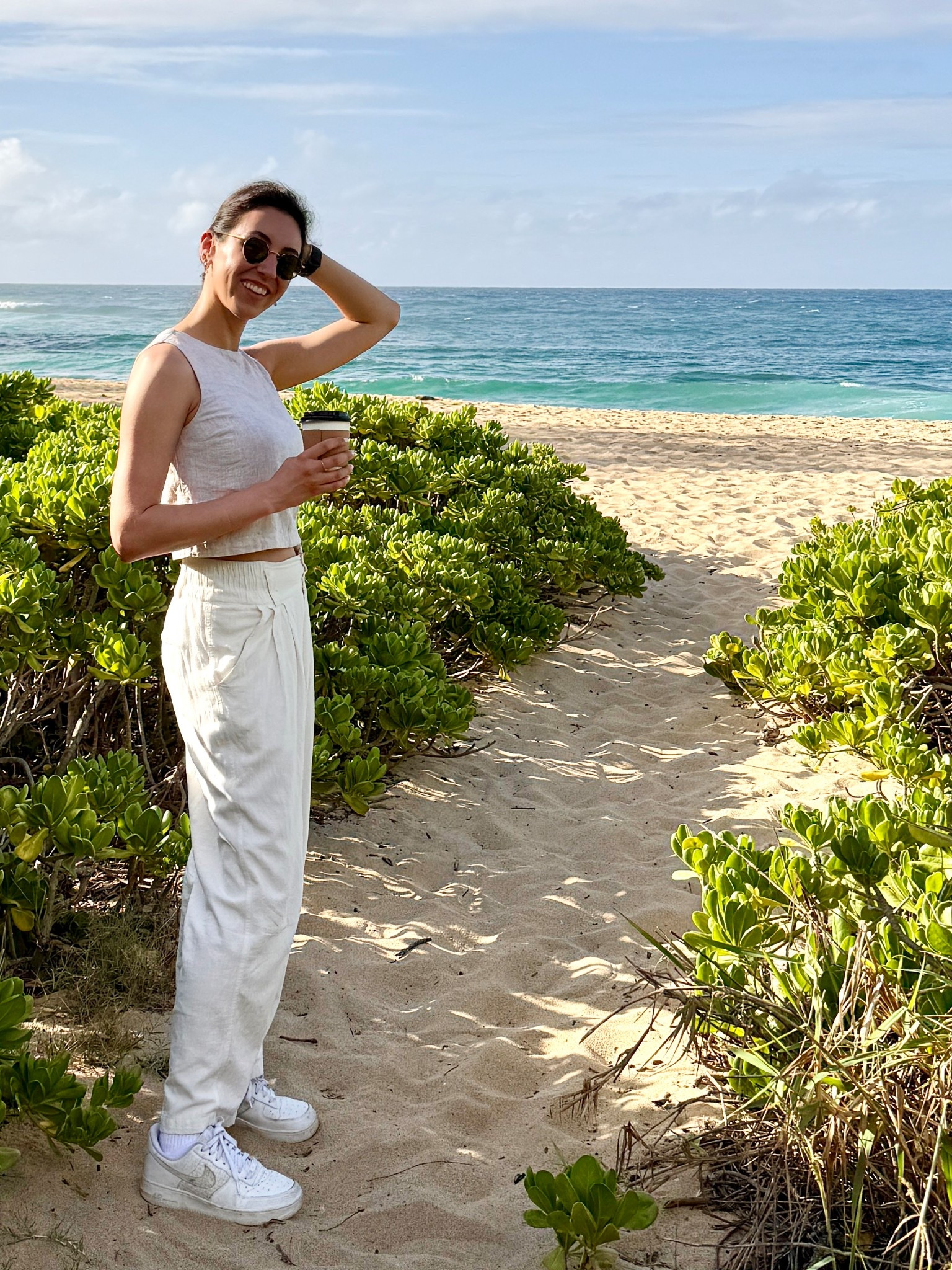 Beach 🤝 white linen pants 

#LTKSummerEdit #LTKFindsUnder50 #LTKTravel
