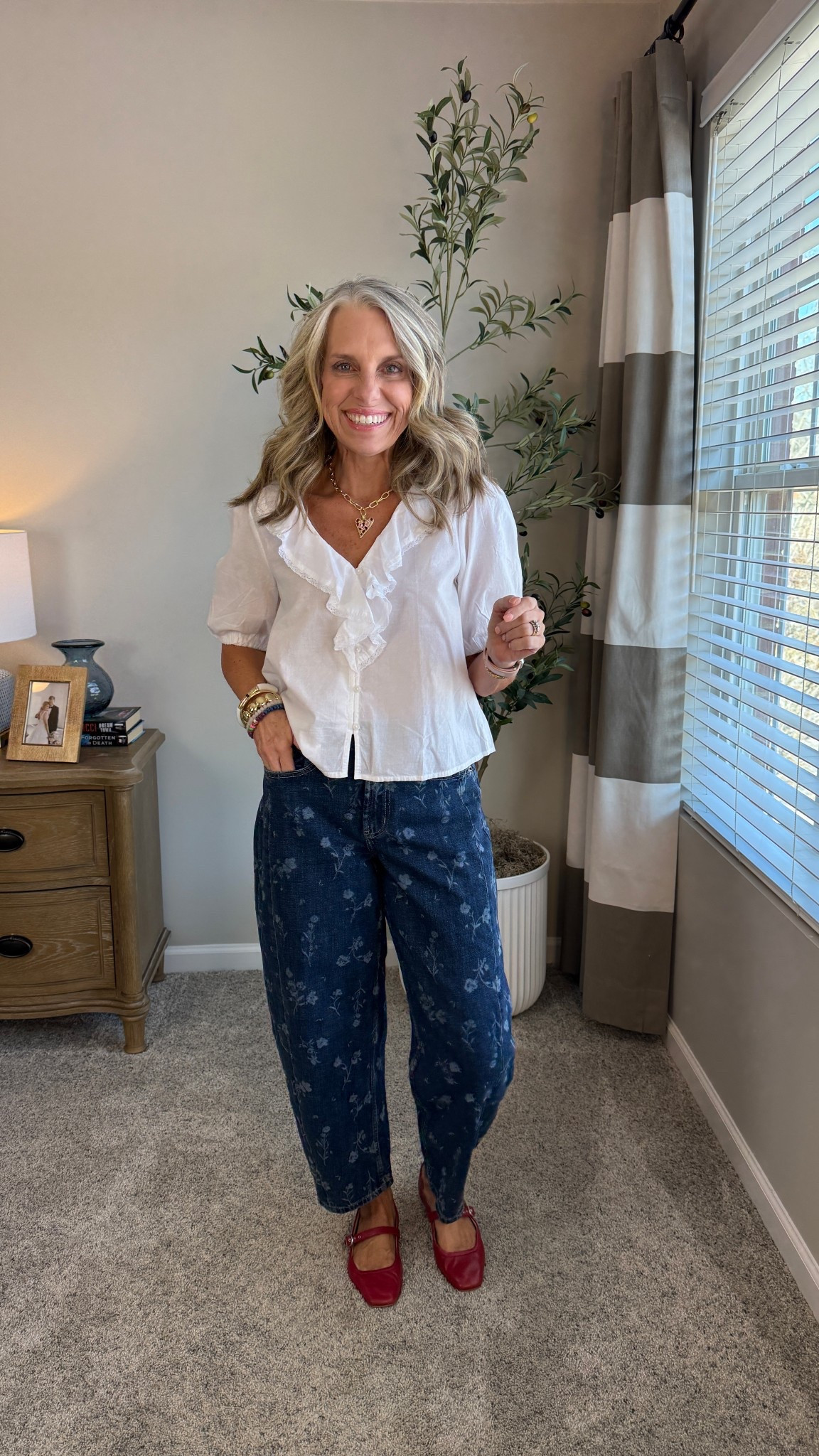 Maybe the cutest barrel jeans yet. A little white top paired with them is too cute. Wearing 2 and XS top

#LTKSaleAlert #LTKOver40