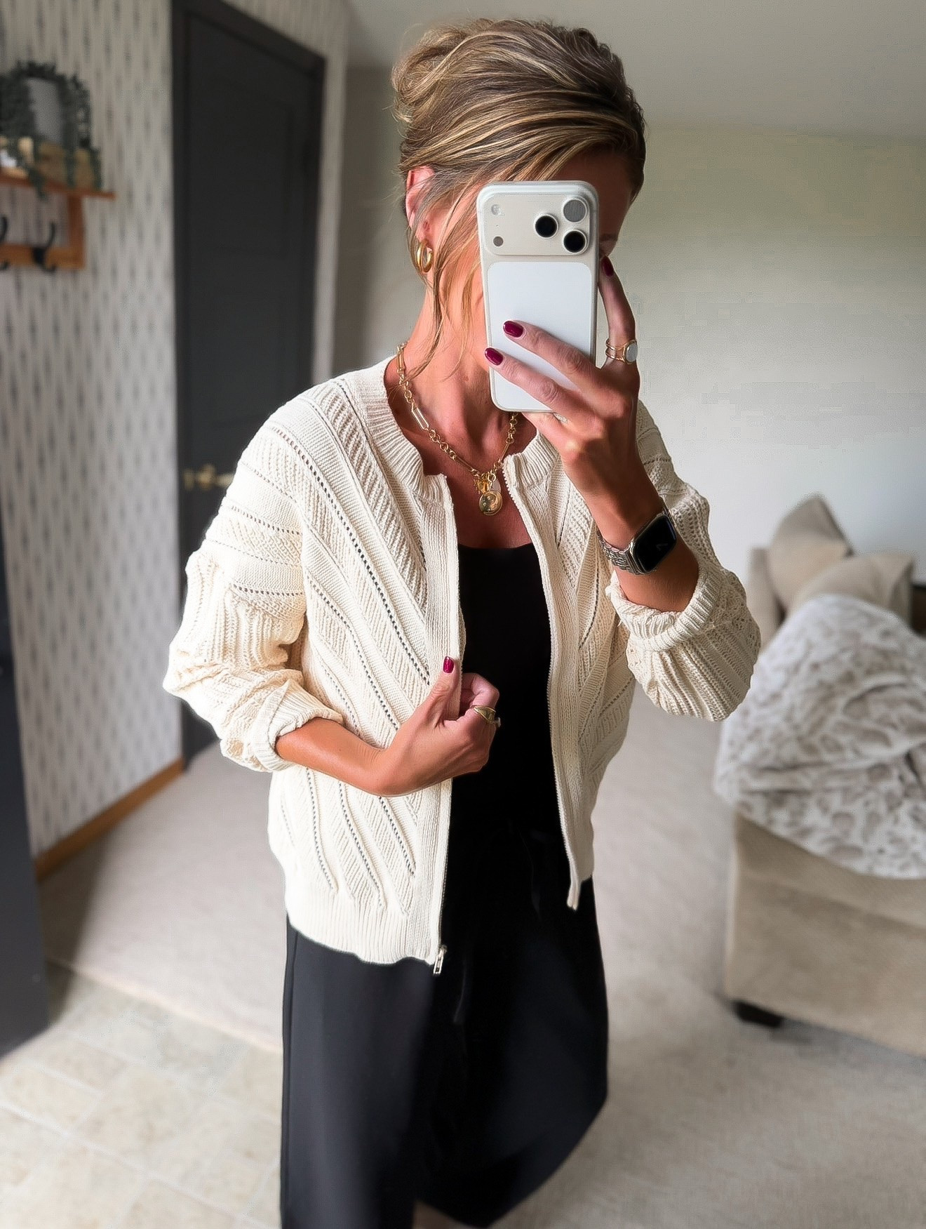 The perfect layering piece for Fall. Full zip open knit sweater. 
Wearing small

#LTKSeasonal #LTKOver40 #LTKootd