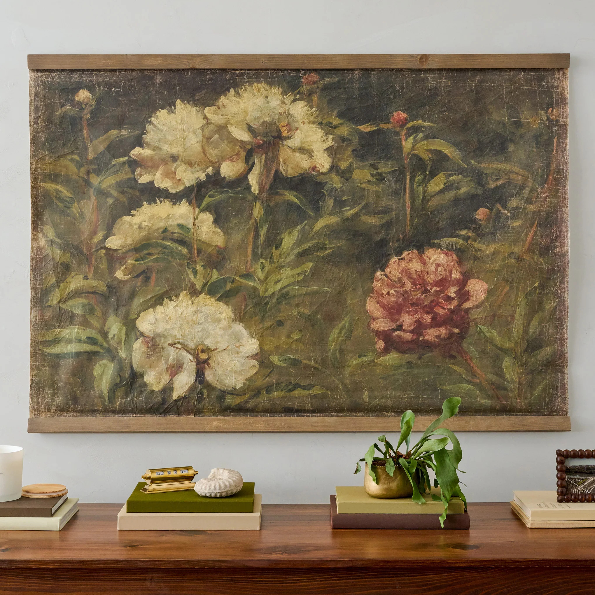 Oversized Botanicals in Bloom Vintage Tapestry | Magnolia
