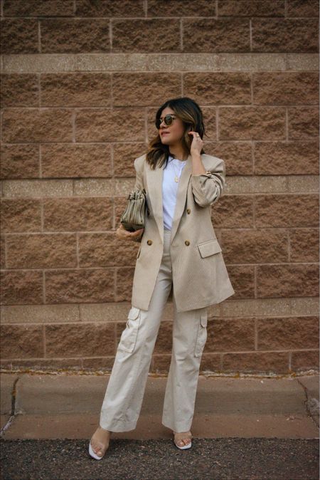 These cargo pants are so flattering! Love how chic they look on! Paired then with strap sandals and an oversized blazer to complete the look!

#LTKunder100 #LTKstyletip #LTKFind