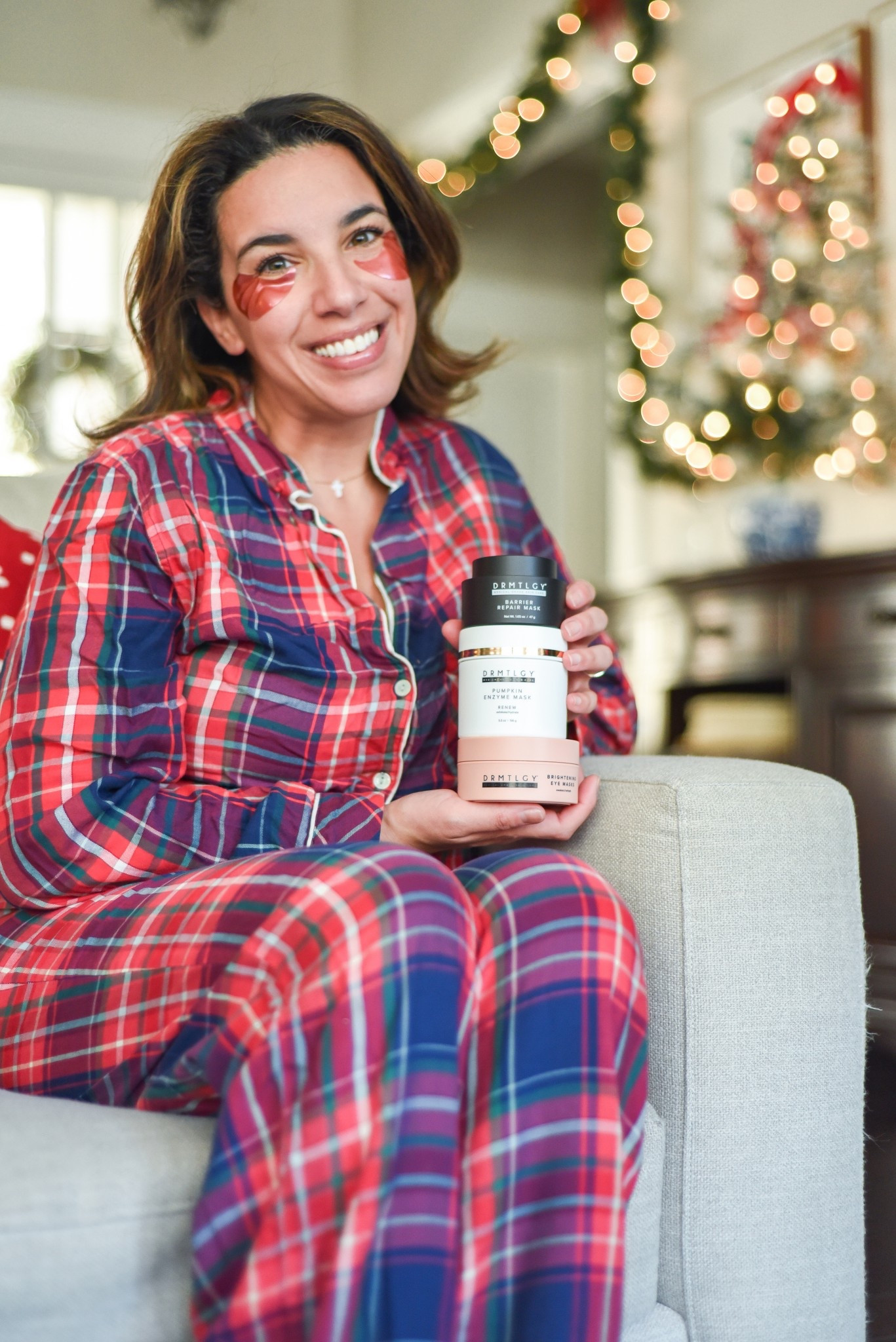 All i want for Christmas is more brightening eye masks from @drmtlgy #DRMTLGYPartner ✨ 🎄

I’ve been using the treatment mask trio set and have absolutely loved each product! Linking some other drmtlgy faves on my LTK - Black Friday sale is live now with 30% off and a free gift with purchase! 

#LTKCyberWeek #LTKSaleAlert #LTKselfcare