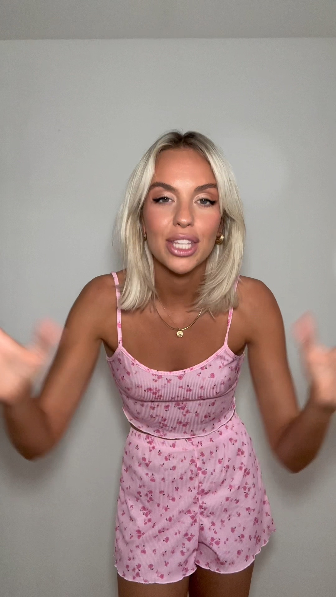 Cutest pink pyjamas 

#LTKeurope #LTKstyletip