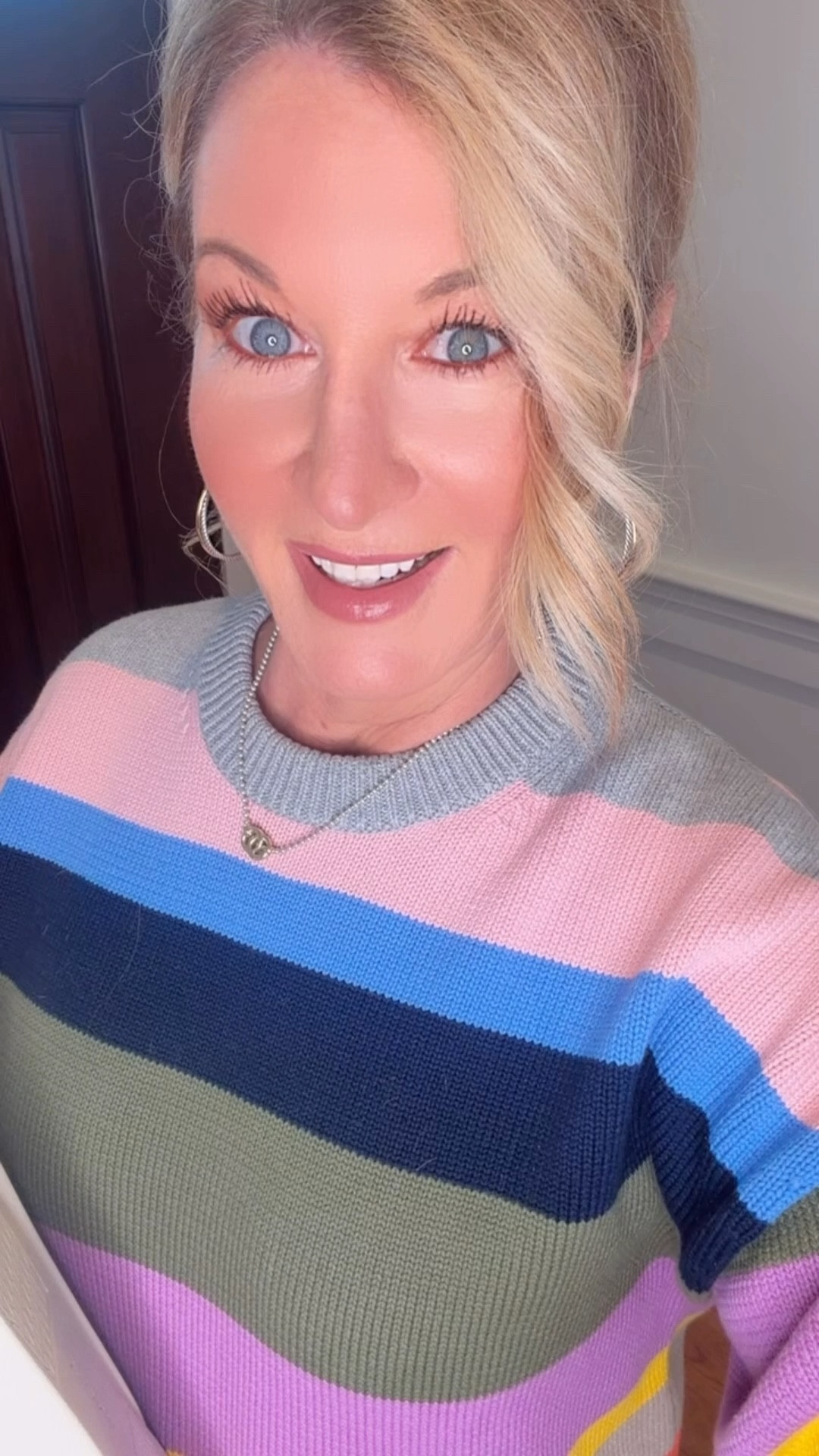 An easy weekend look to brighten your day! #springoutfit

#LTKmomlife #LTKMidsize #LTKdayinmylife