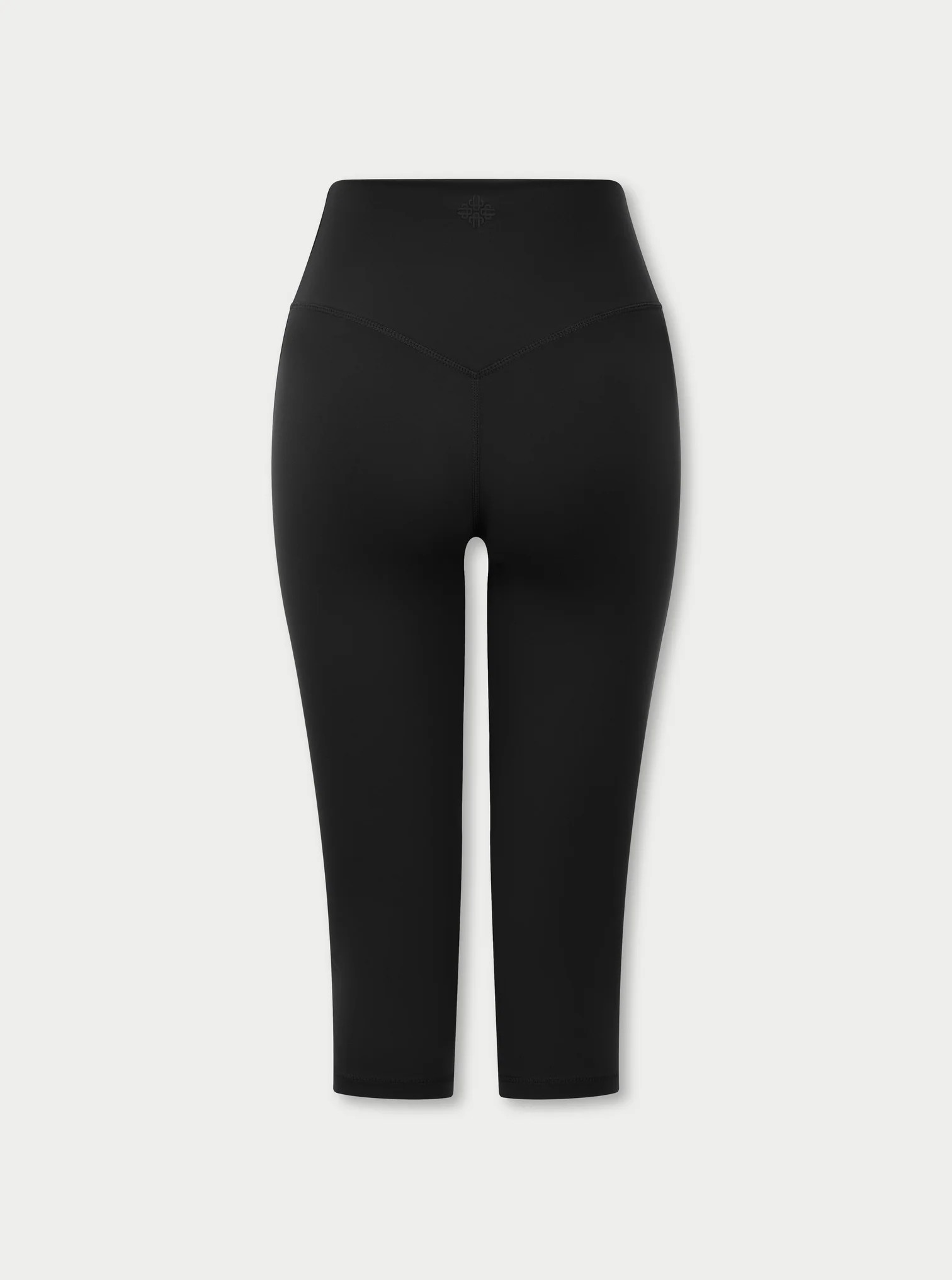 SCULPTING STRETCH CAPRI LEGGINGS - BLACK | The Couture Club