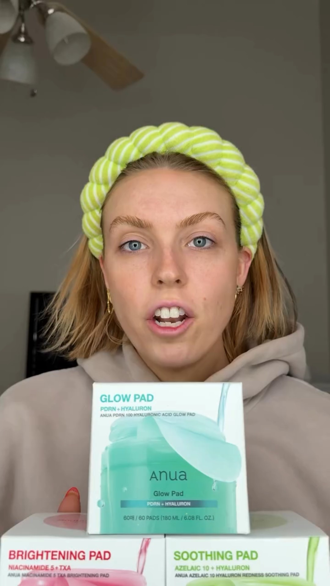 I’ve been dealing with some texture lately so I reached for the soothing pads from @anua_global’s new toner trio 👀 there’s also glow + brightening but this one was calling me 🧖‍♀️💆🏼‍♀️

#Anua #AnuaSkincare #SoothingTonerPad #SkinTextureHelp #KBeautyFinds #SkincareReview #GlassSkinJourney #TextureRelief #SkincareFavorites