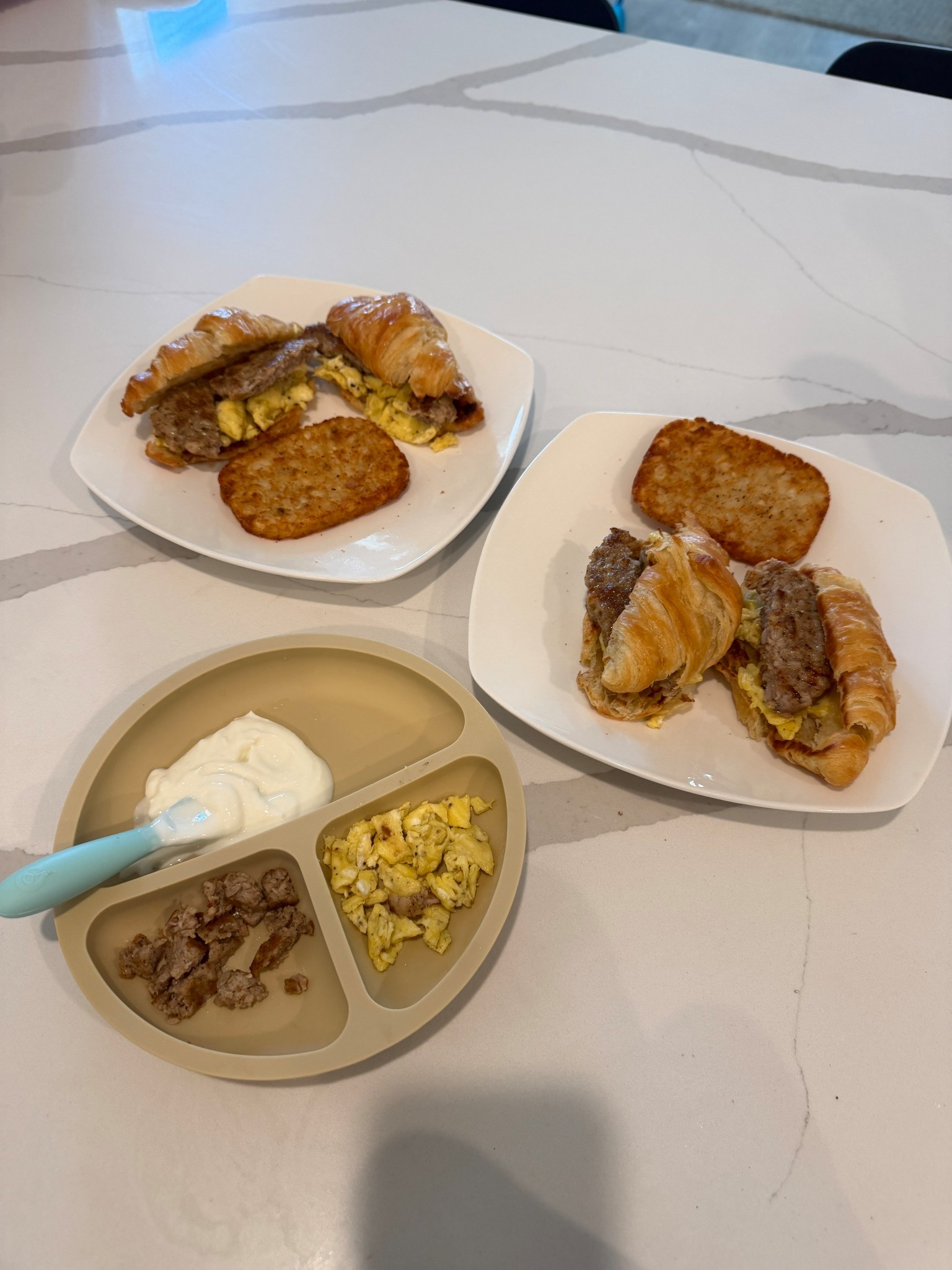 Family Breakfast with our 10 month old

#LTKmomlife #LTKdayinmylife #LTKvlog